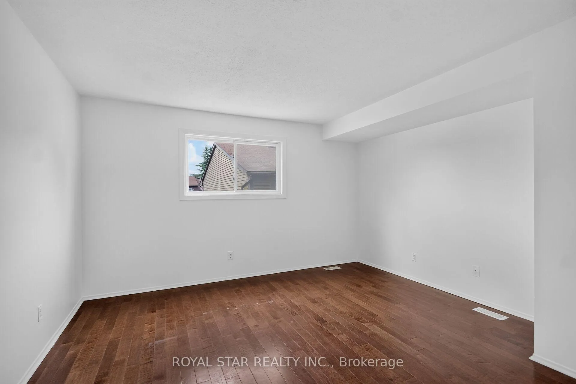 Photo 26 of 2705 Pimlico Crescent, Ottawa, Emerald Woods/Sawmill Creek — HOMEH