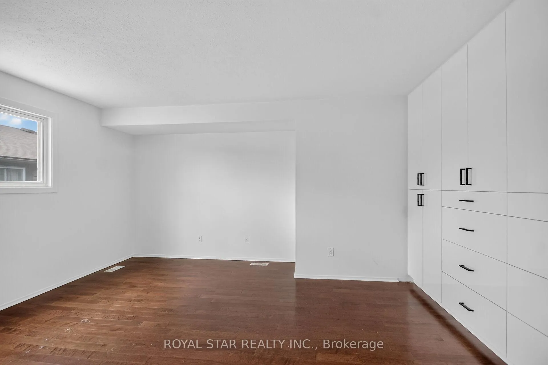 Photo 28 of 2705 Pimlico Crescent, Ottawa, Emerald Woods/Sawmill Creek — HOMEH
