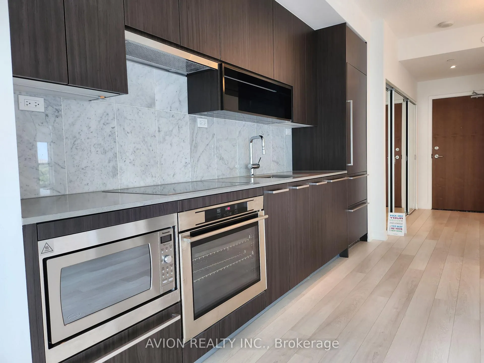 Photo 4 of Unit 1205, 115 Mcmahon Drive, North York, Bayview Village — HOMEH
