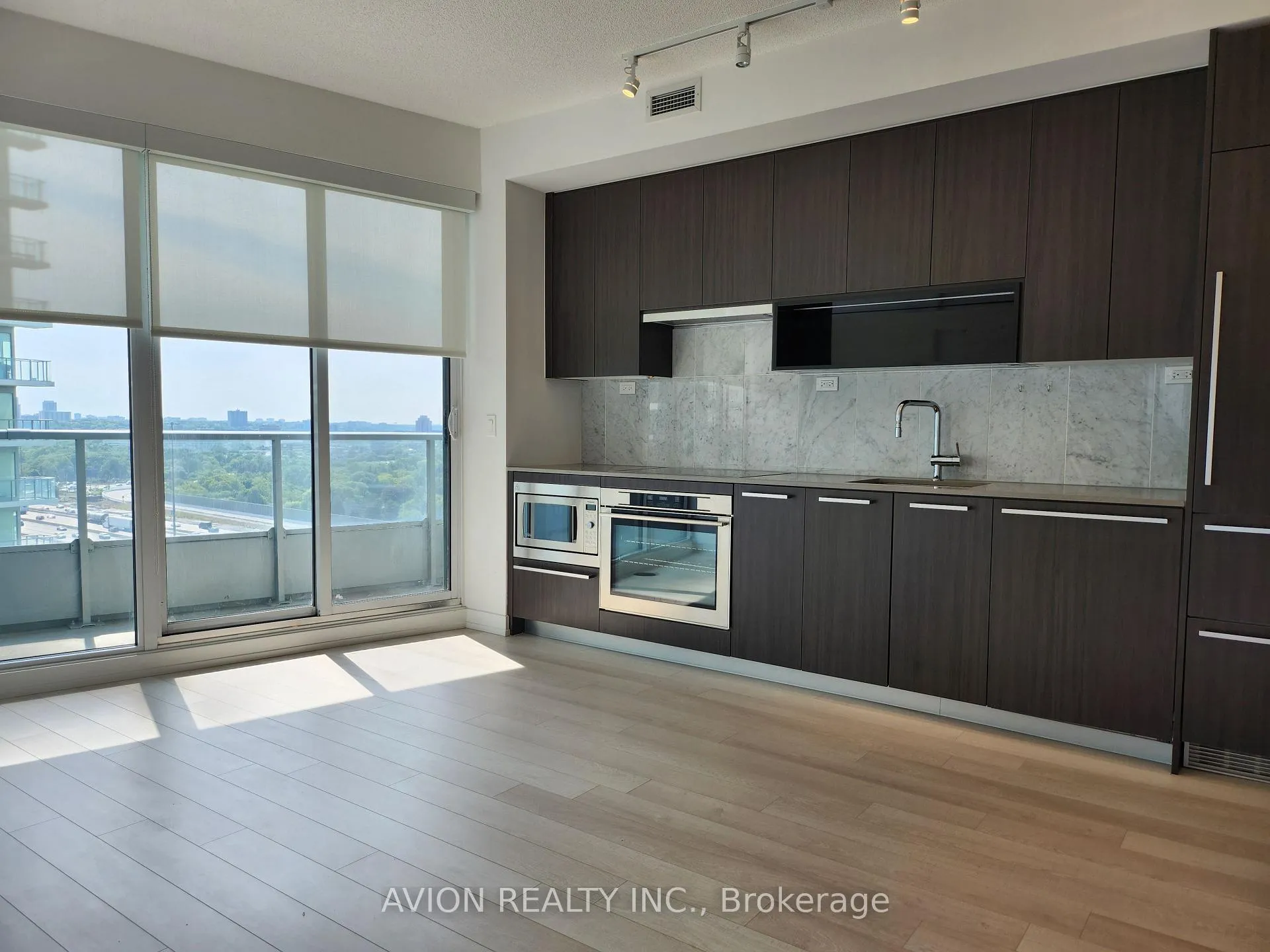 Photo 8 of Unit 1205, 115 Mcmahon Drive, North York, Bayview Village — HOMEH