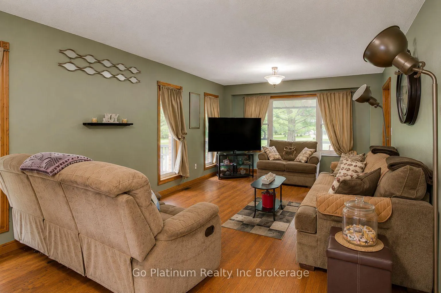 Photo 17 of 461 Hwy 19, Tillsonburg — HOMEH