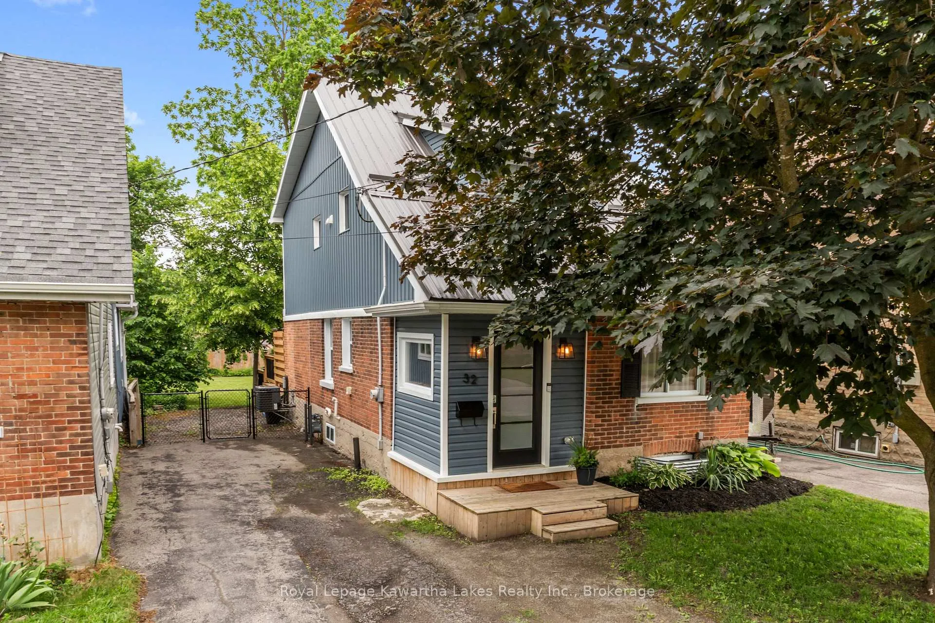 Photo 1 of 32 Simcoe Street, Kawartha Lakes, Lindsay — HOMEH