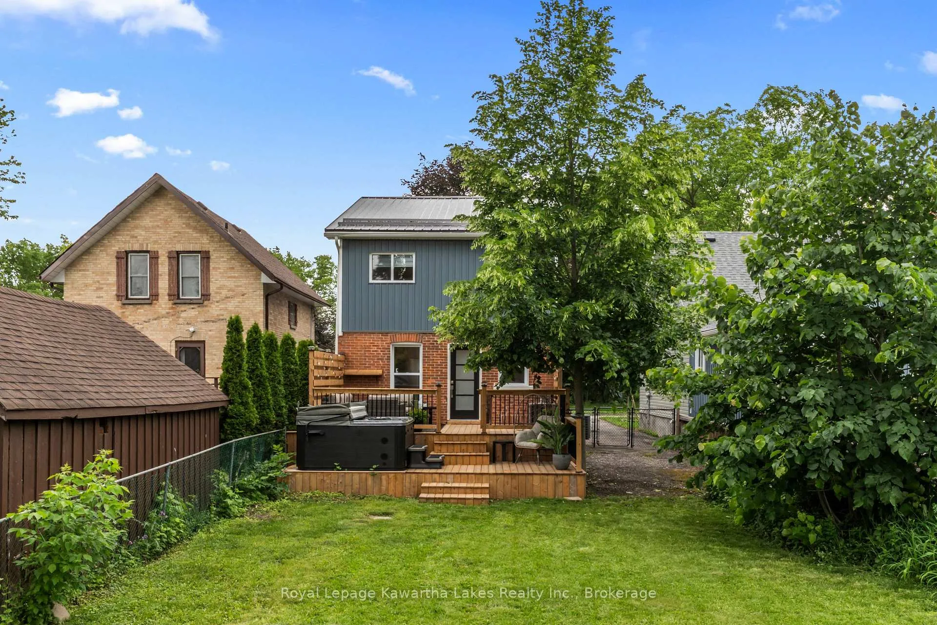 Photo 2 of 32 Simcoe Street, Kawartha Lakes, Lindsay — HOMEH
