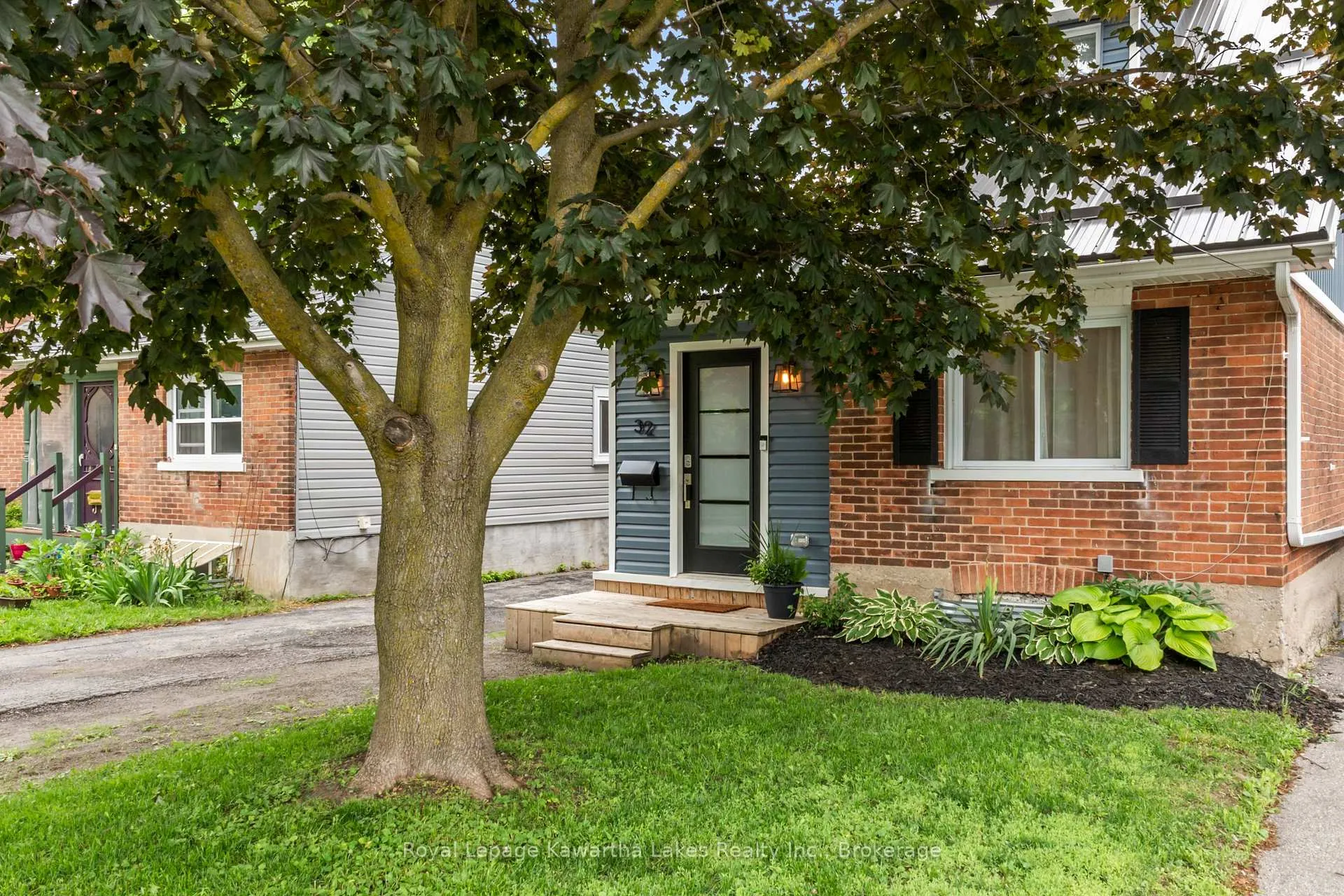 Photo 5 of 32 Simcoe Street, Kawartha Lakes, Lindsay — HOMEH