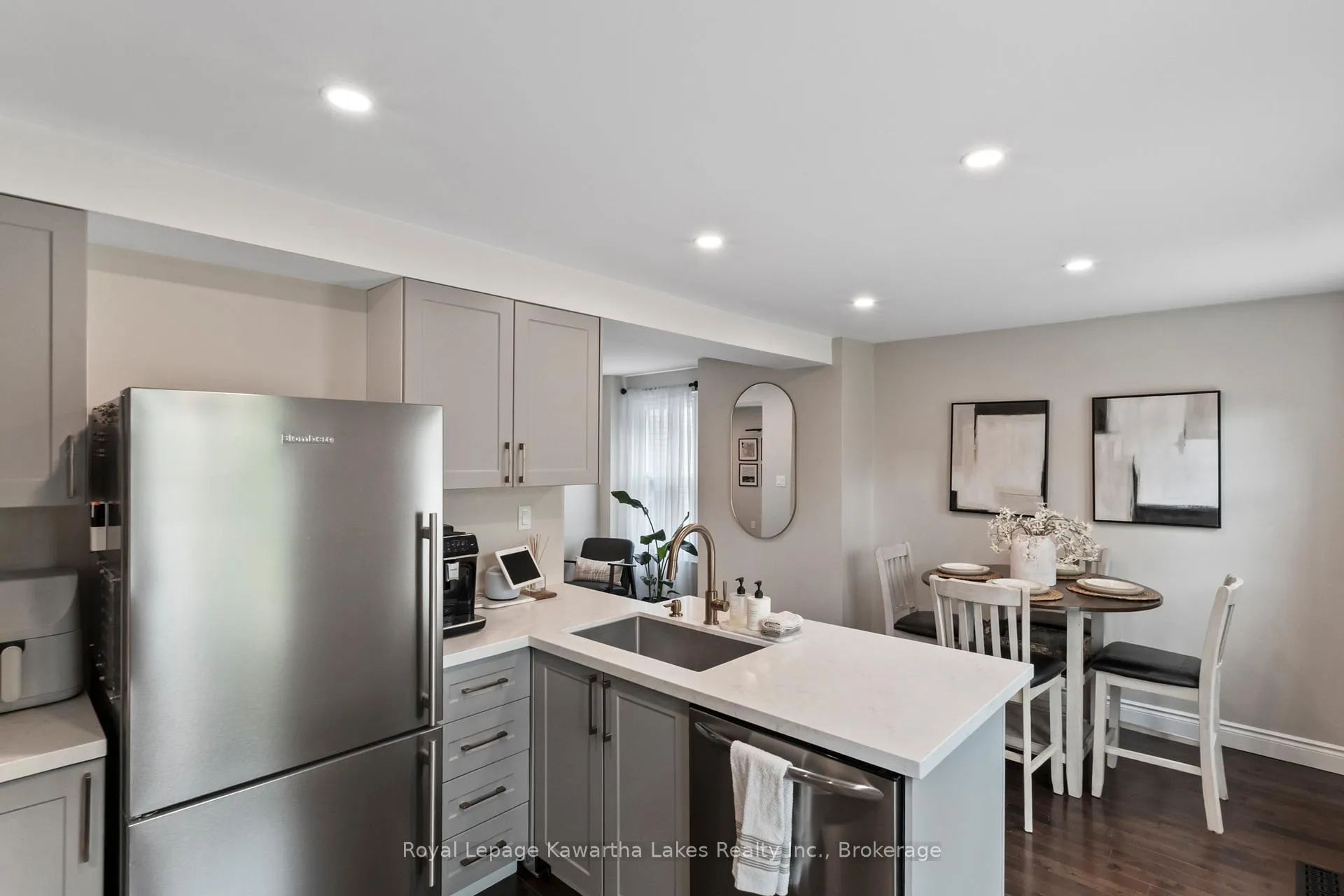 Photo 15 of 32 Simcoe Street, Kawartha Lakes, Lindsay — HOMEH