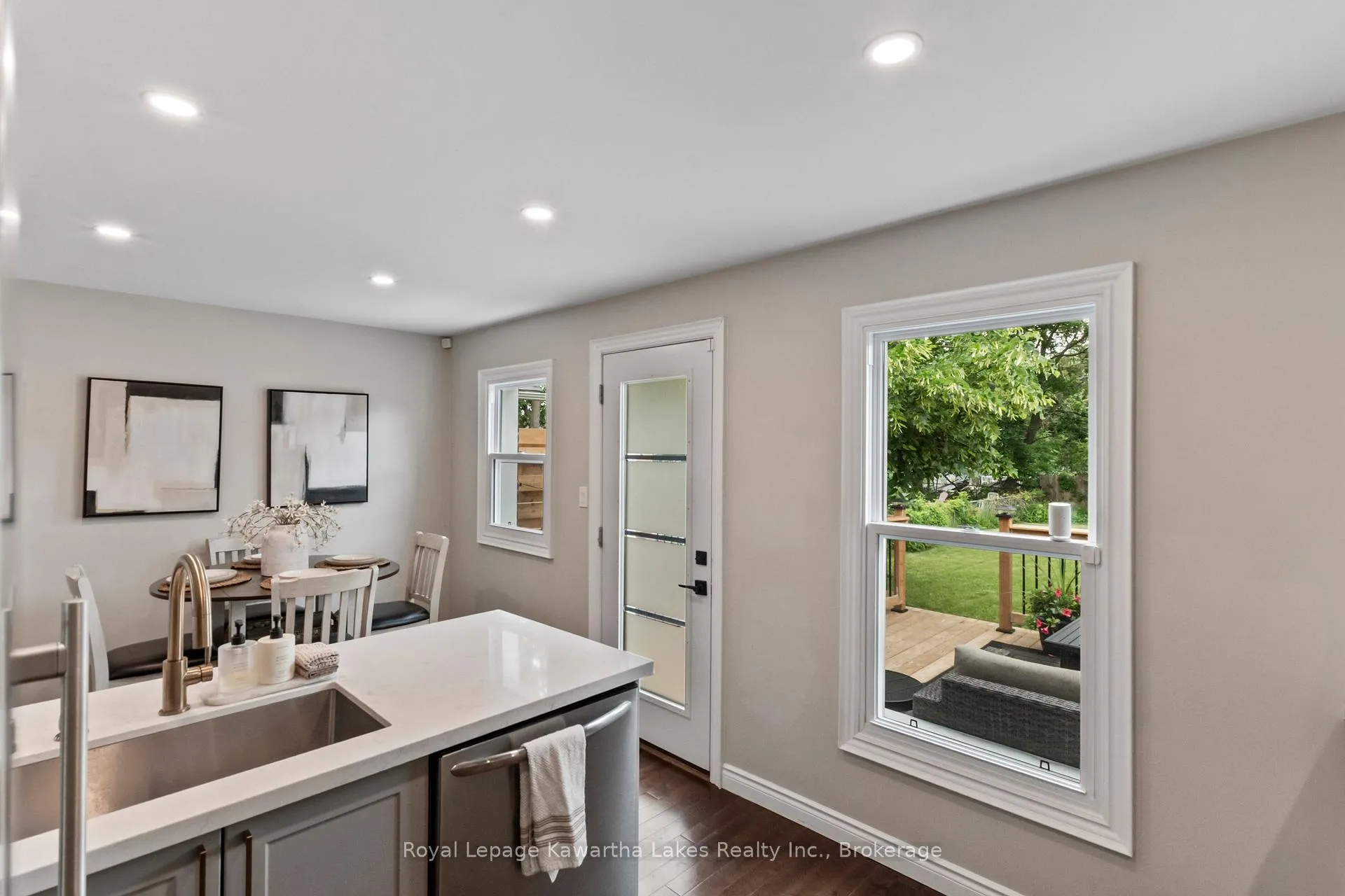 Photo 16 of 32 Simcoe Street, Kawartha Lakes, Lindsay — HOMEH