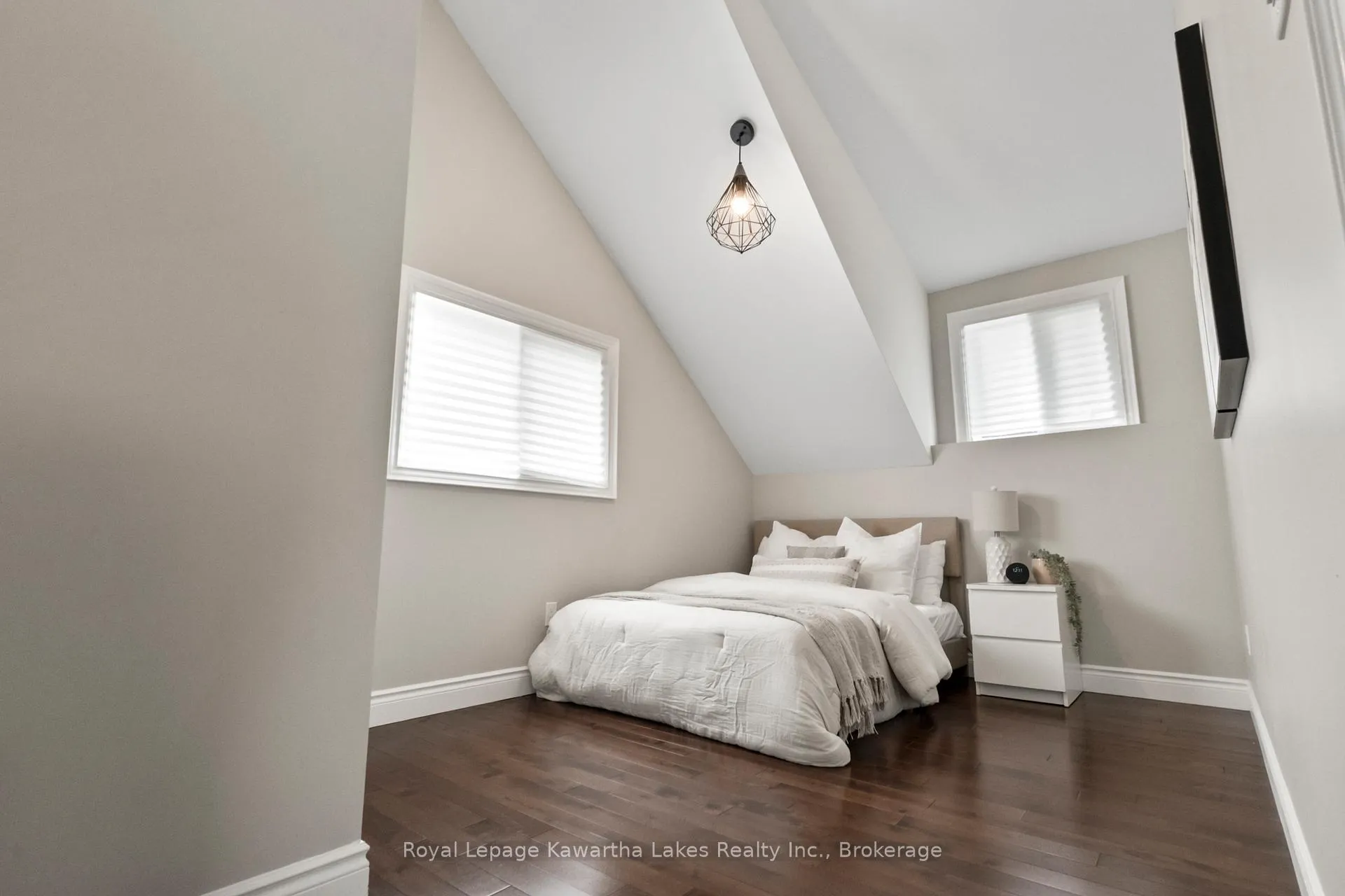 Photo 22 of 32 Simcoe Street, Kawartha Lakes, Lindsay — HOMEH