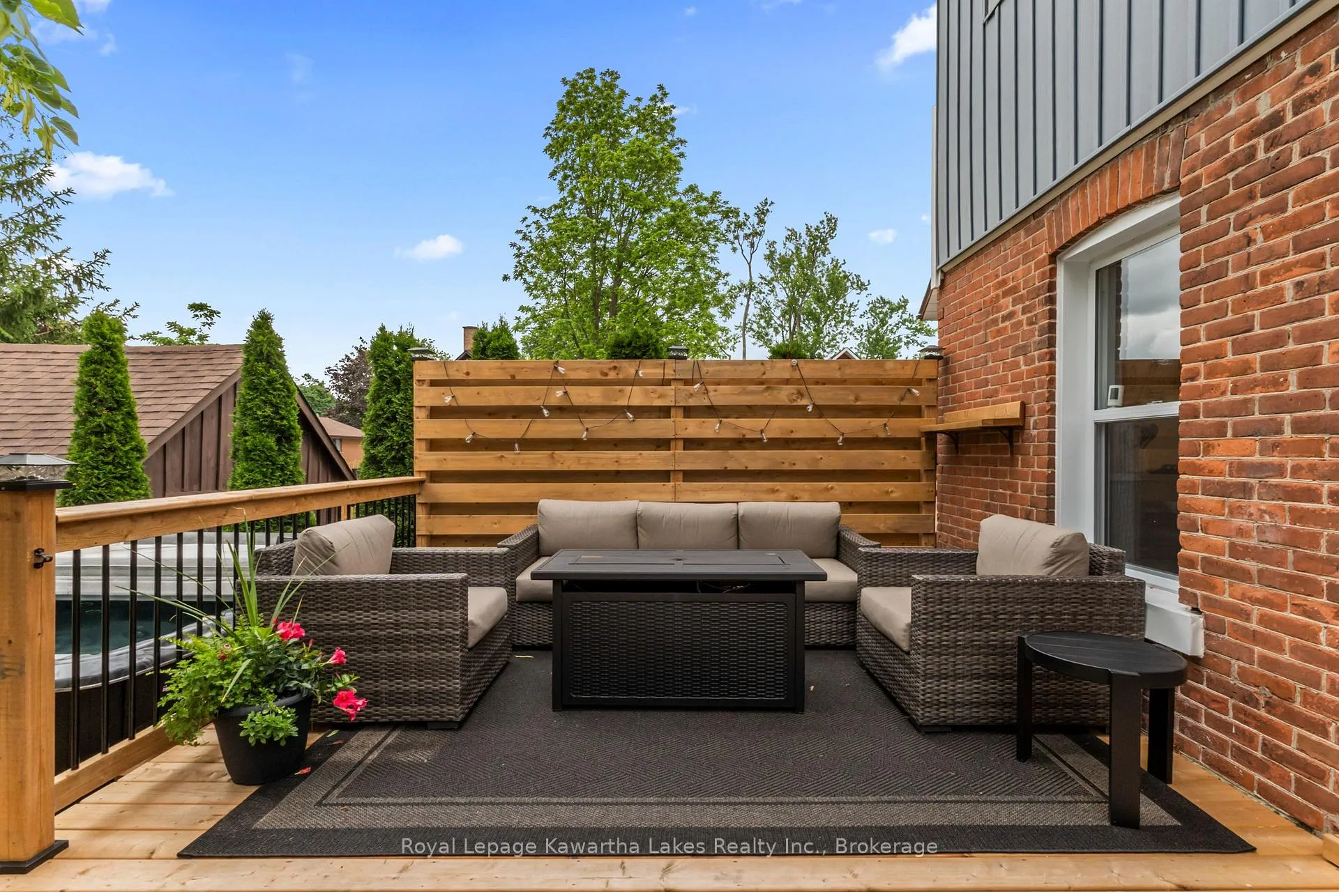 Photo 30 of 32 Simcoe Street, Kawartha Lakes, Lindsay — HOMEH