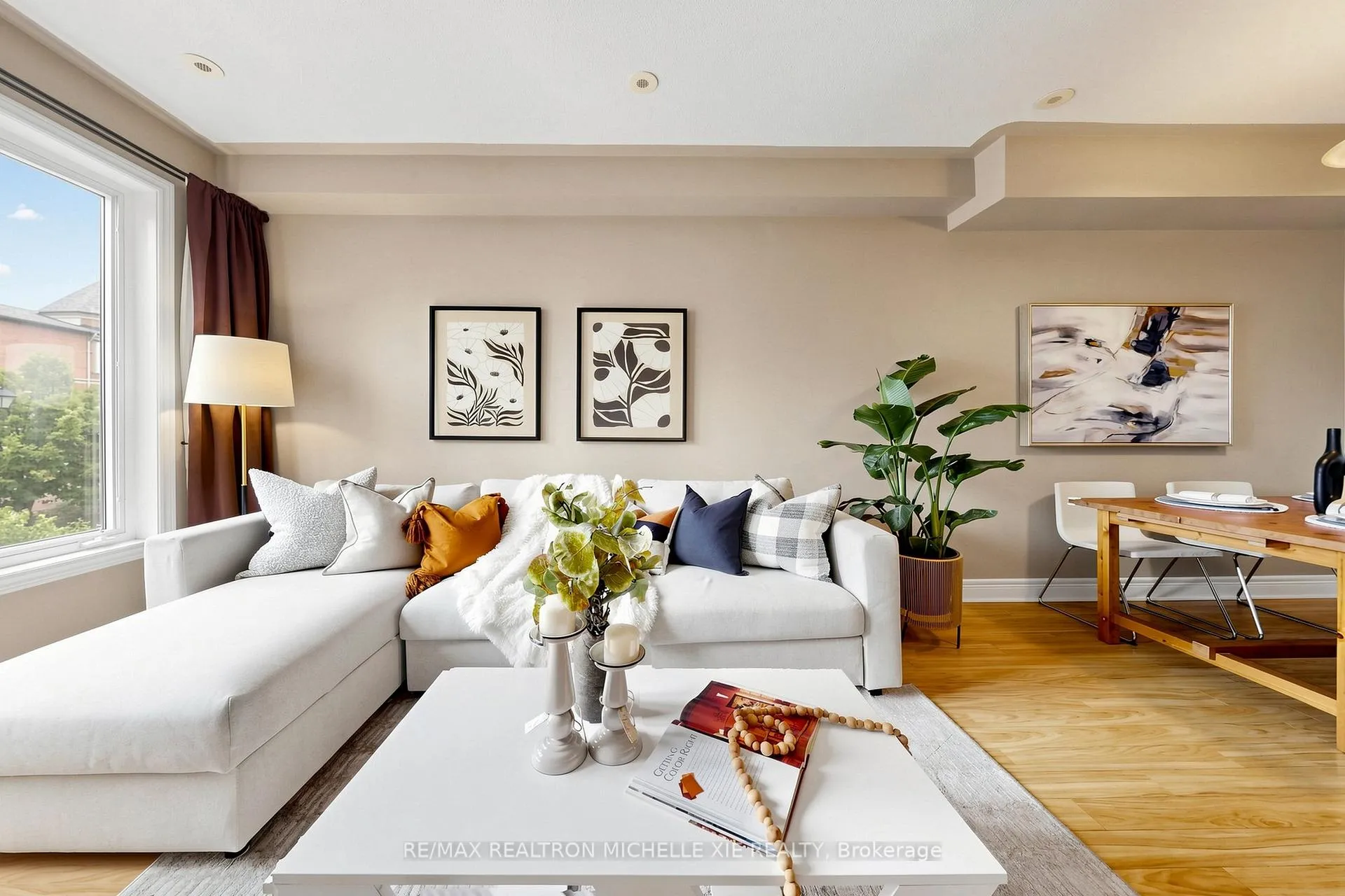 Photo 1 of 82 Suncrest Boulevard, Markham, Commerce Valley — HOMEH