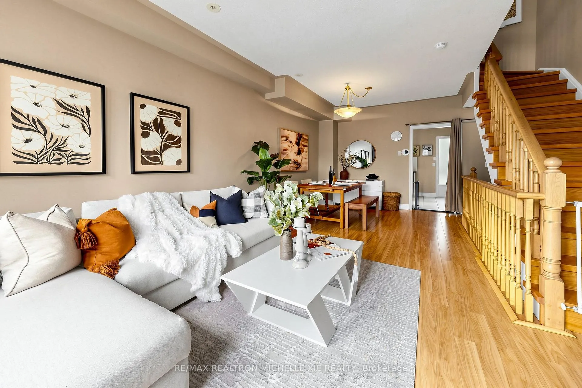 Photo 4 of 82 Suncrest Boulevard, Markham, Commerce Valley — HOMEH