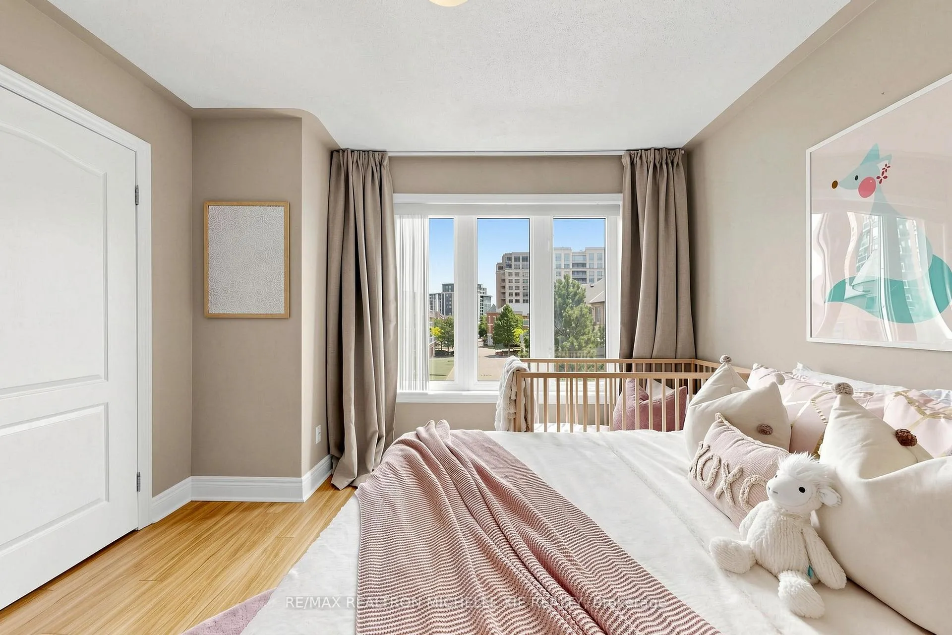 Photo 17 of 82 Suncrest Boulevard, Markham, Commerce Valley — HOMEH