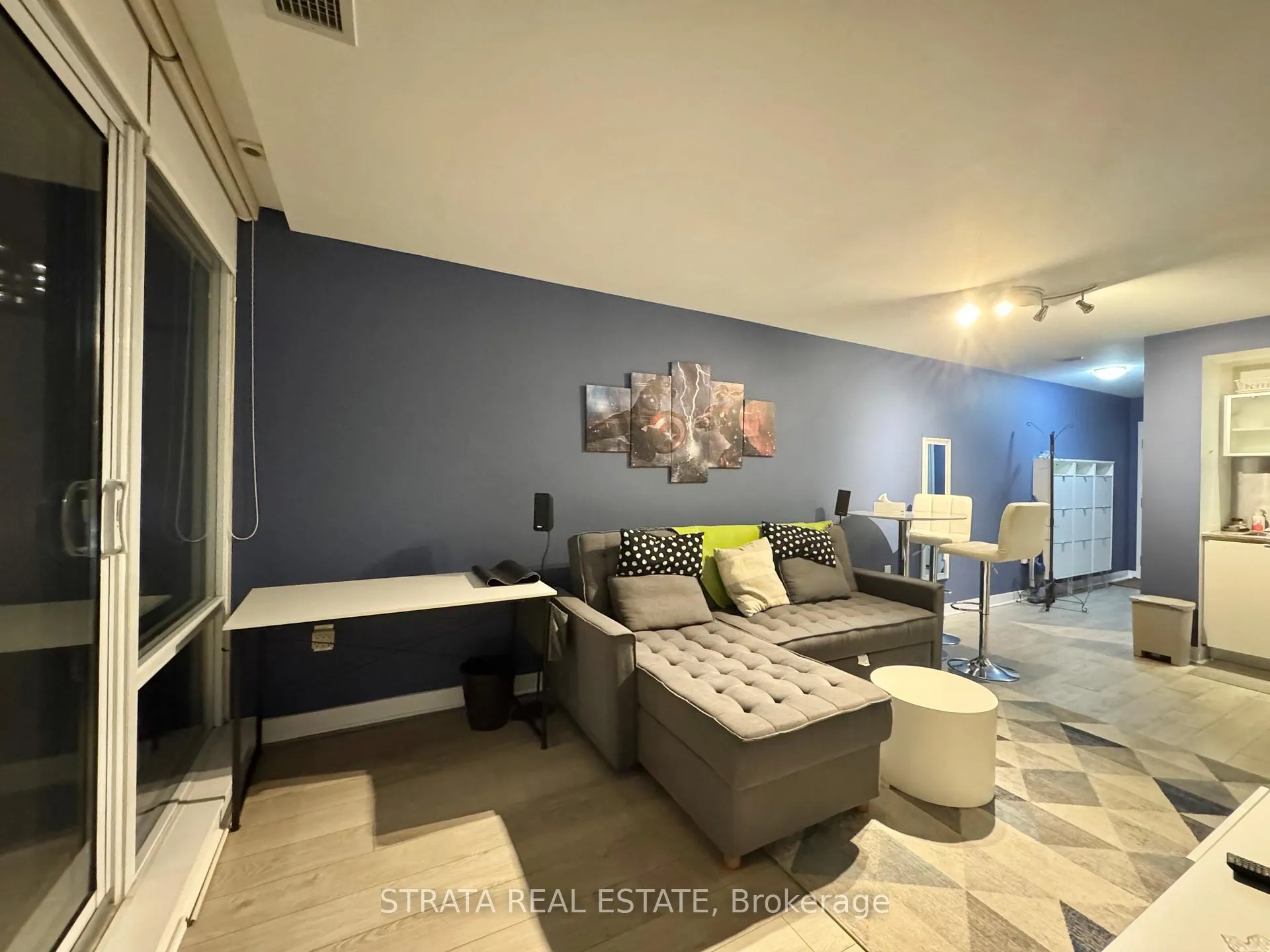 Photo 2 of Unit 206, 4K Spadina Avenue, Toronto, Waterfront Communities — HOMEH
