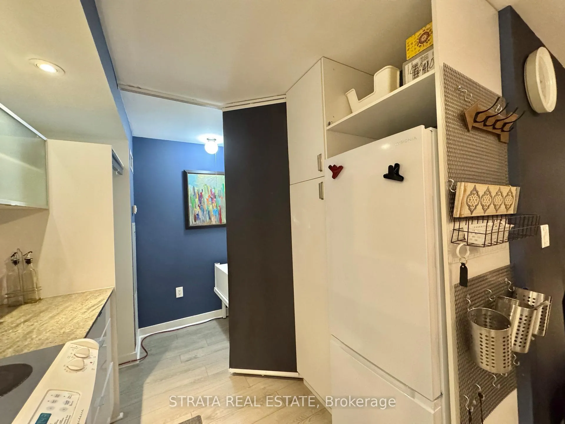 Photo 4 of Unit 206, 4K Spadina Avenue, Toronto, Waterfront Communities — HOMEH