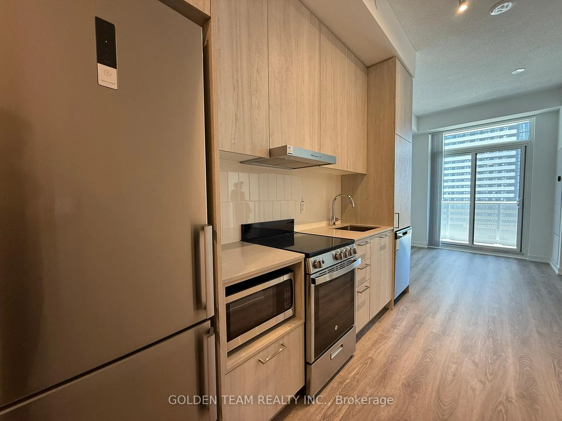 Photo 3 of Unit 802, 195 Commerce Street, Vaughan, Vaughan Corporate Centre — HOMEH