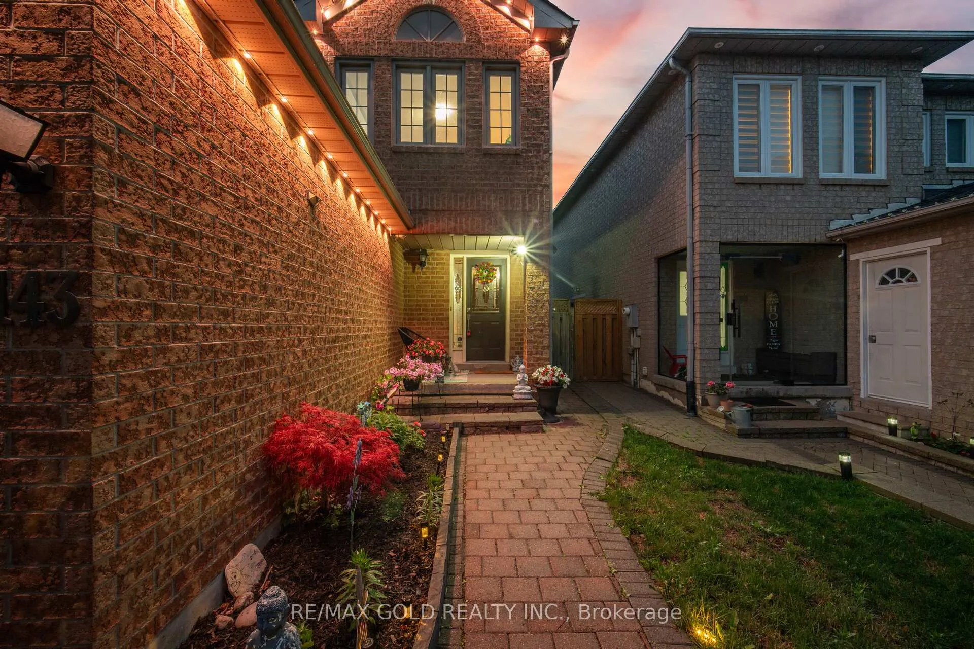 Photo 7 of 143 Royal Orchard Drive, Brampton, Brampton West — HOMEH