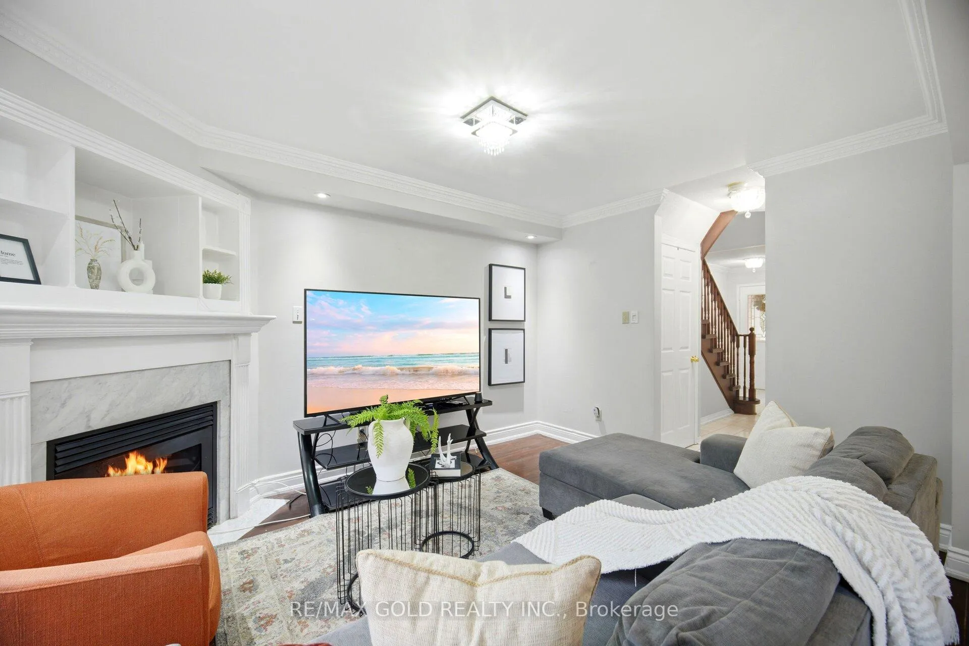 Photo 18 of 143 Royal Orchard Drive, Brampton, Brampton West — HOMEH