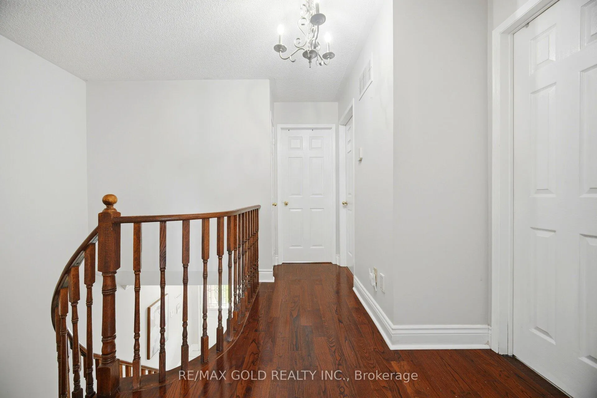 Photo 21 of 143 Royal Orchard Drive, Brampton, Brampton West — HOMEH