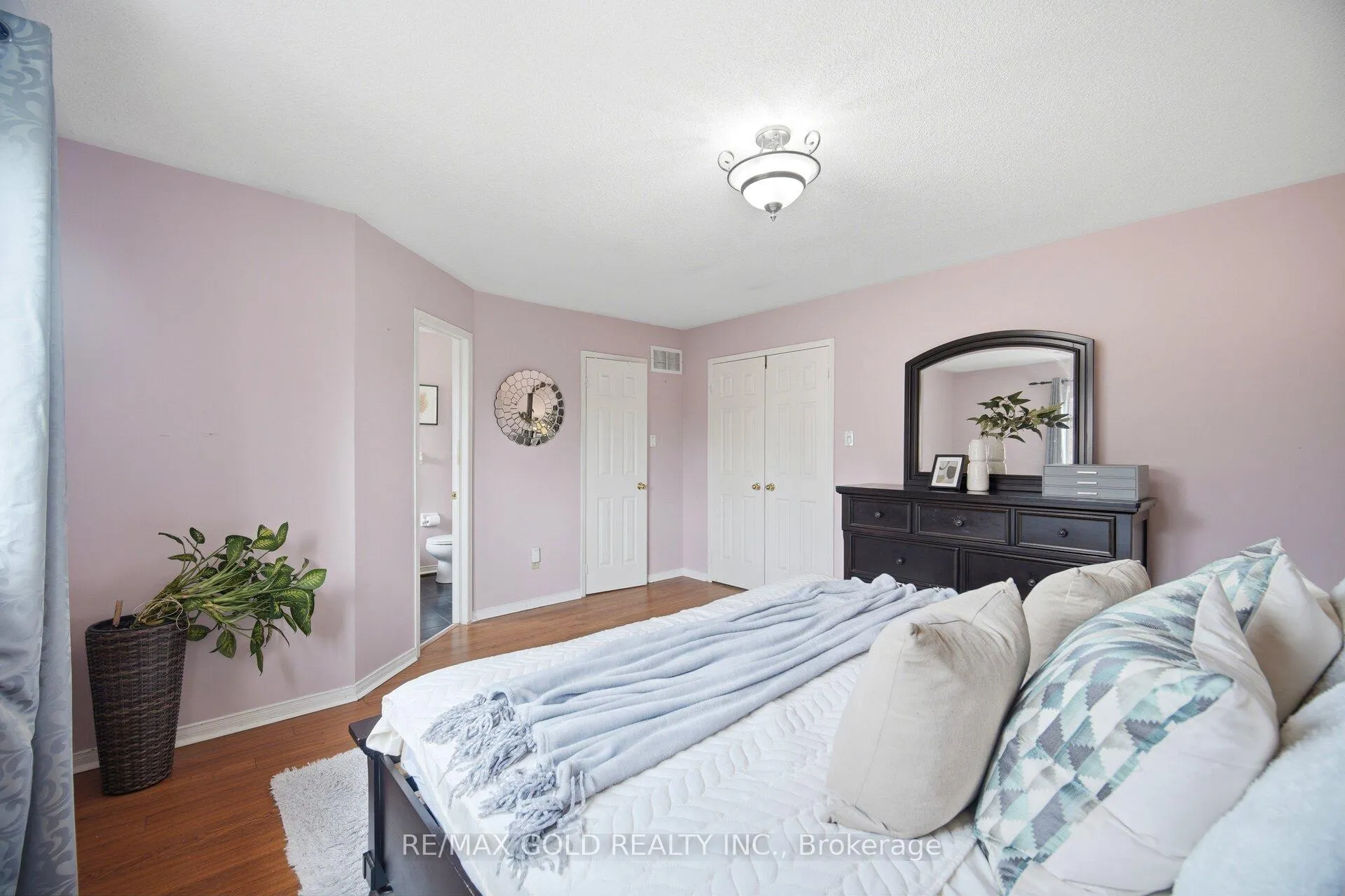 Photo 24 of 143 Royal Orchard Drive, Brampton, Brampton West — HOMEH