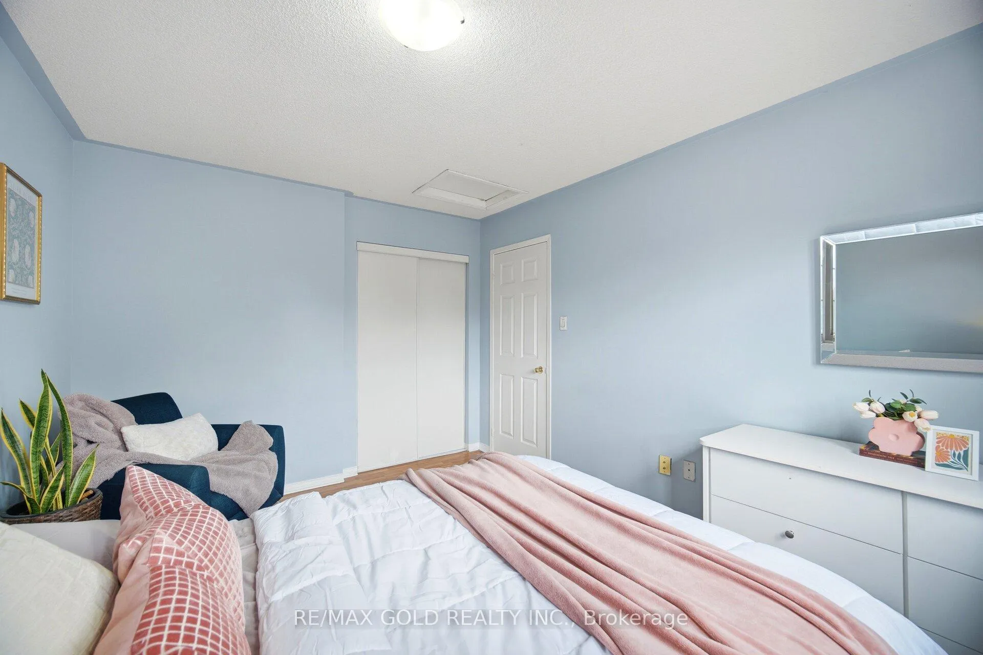 Photo 27 of 143 Royal Orchard Drive, Brampton, Brampton West — HOMEH