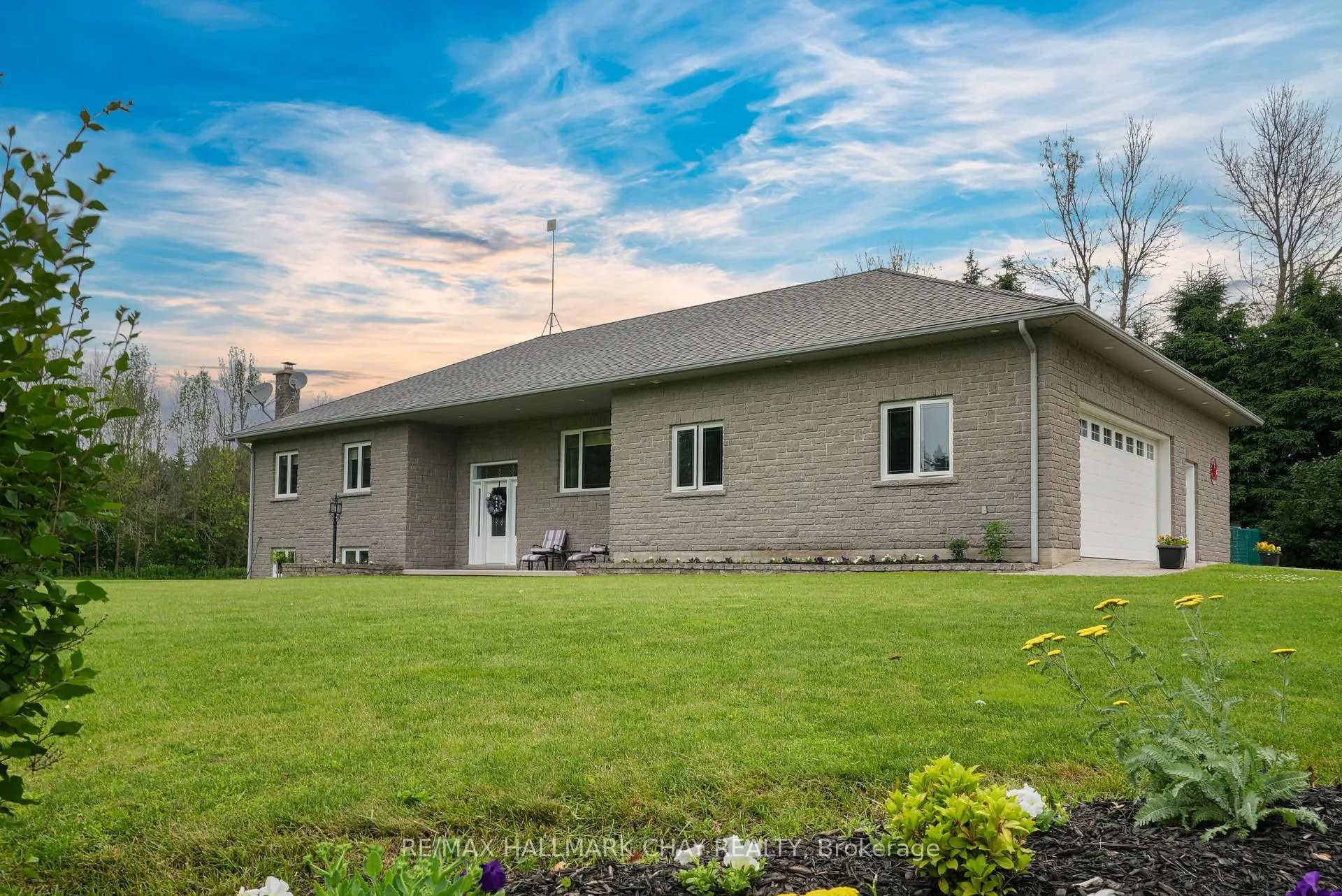 Photo 3 of 13895 County Rd 27, Springwater, Rural Springwater — HOMEH