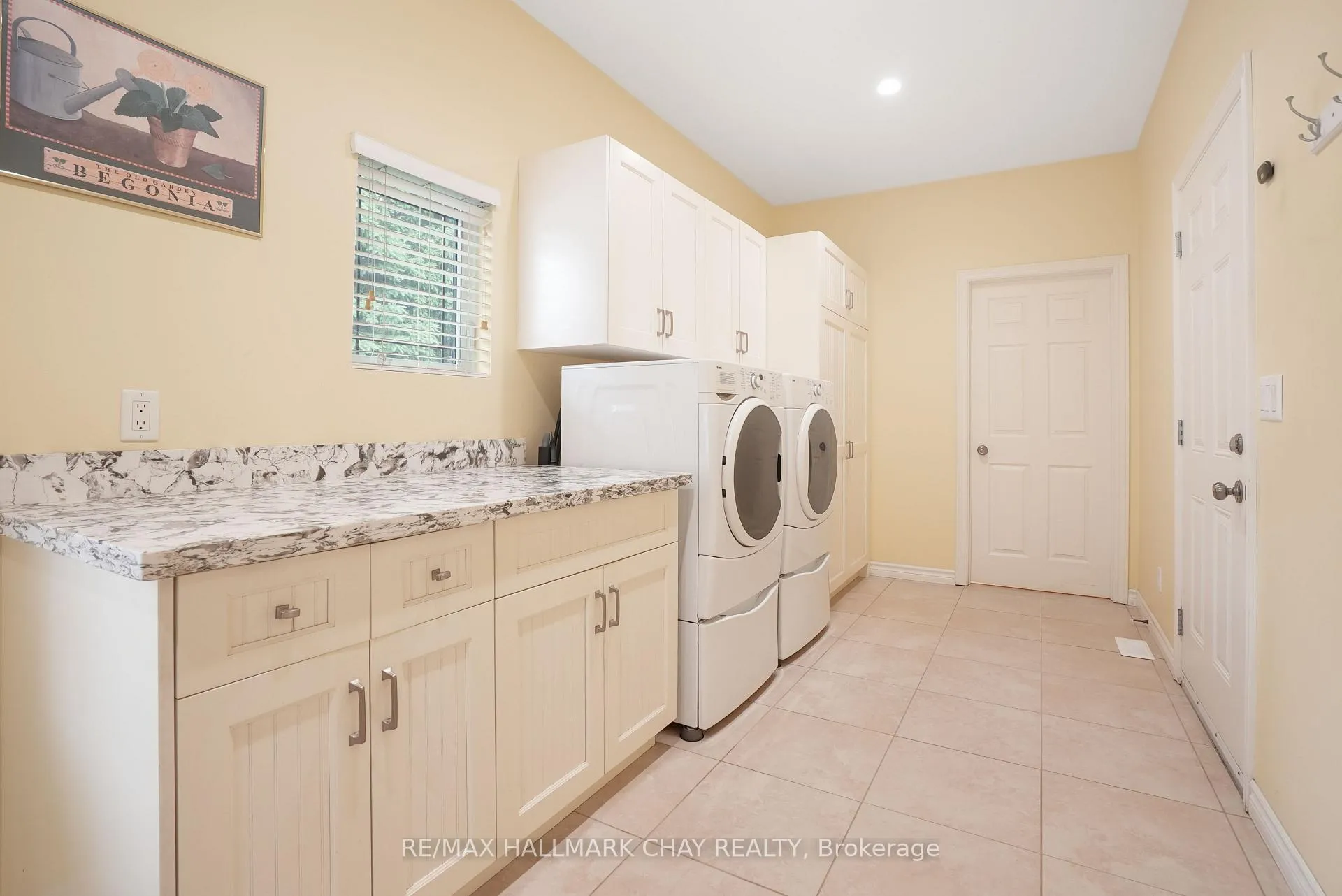 Photo 21 of 13895 County Rd 27, Springwater, Rural Springwater — HOMEH
