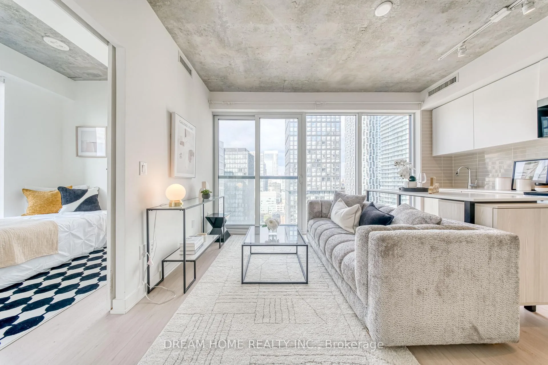 Photo 3 of Unit 2204, 65 Mutual Street, Toronto, Church-Yonge Corridor — HOMEH