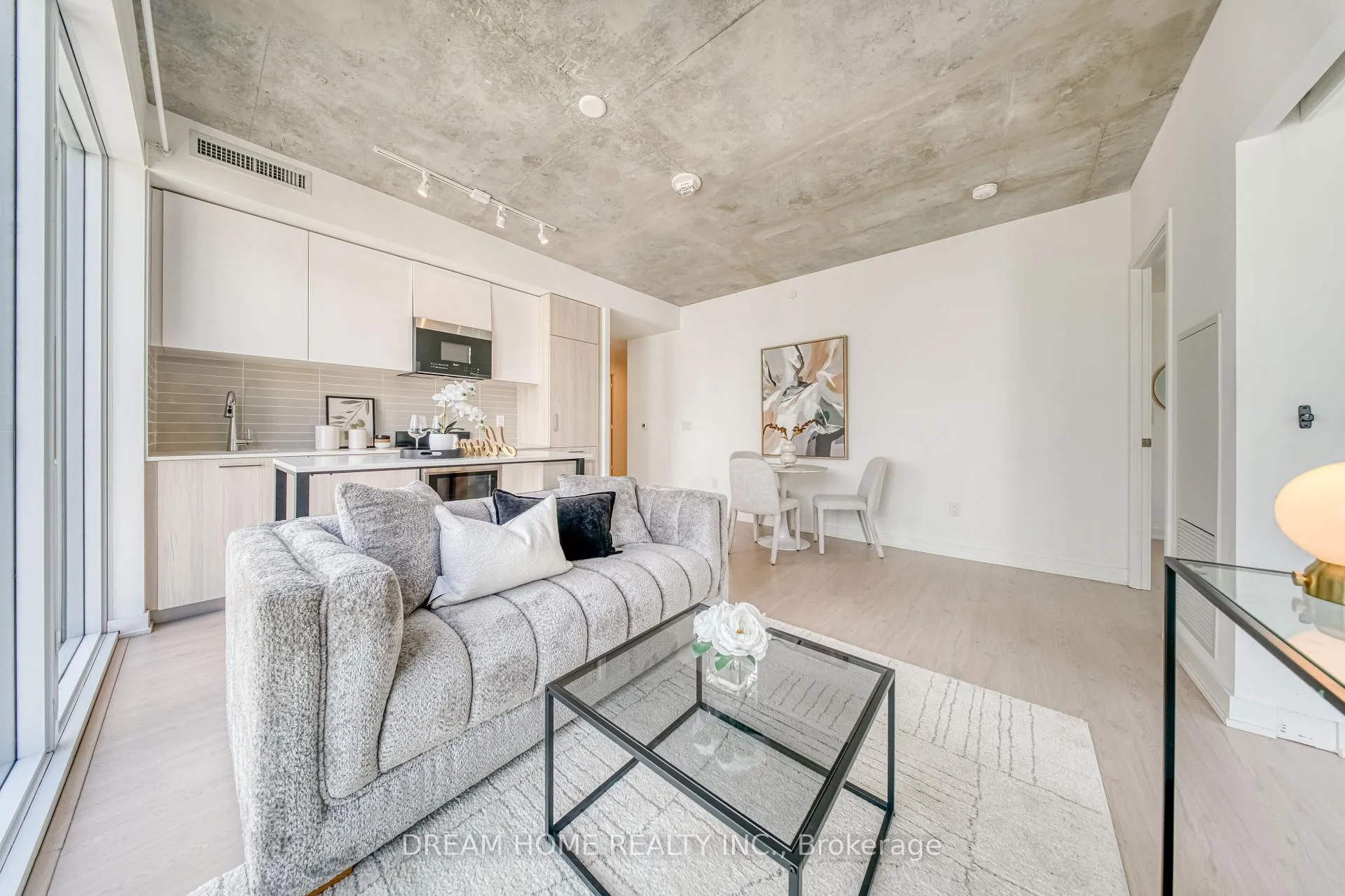 Photo 5 of Unit 2204, 65 Mutual Street, Toronto, Church-Yonge Corridor — HOMEH