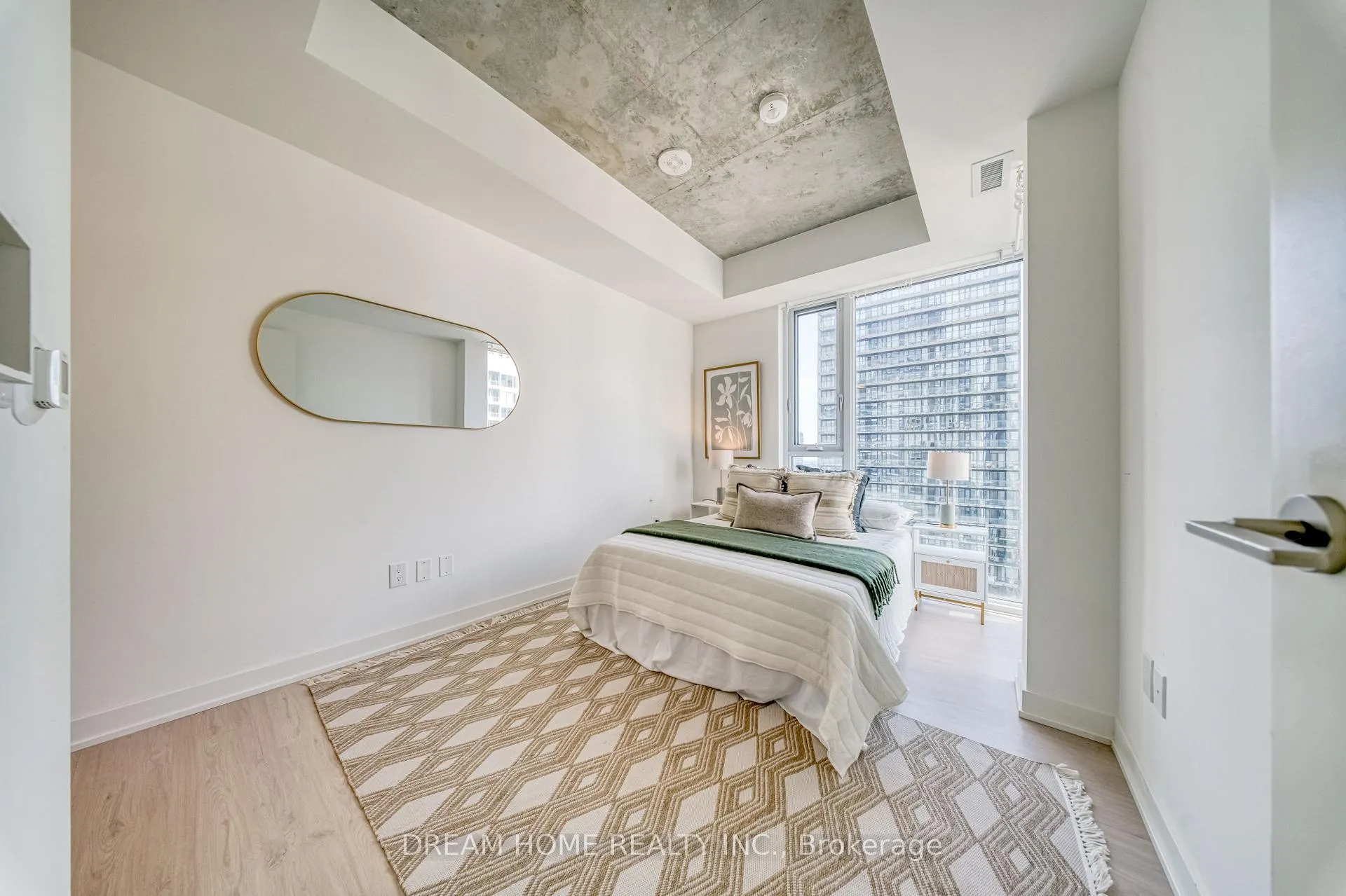 Photo 11 of Unit 2204, 65 Mutual Street, Toronto, Church-Yonge Corridor — HOMEH