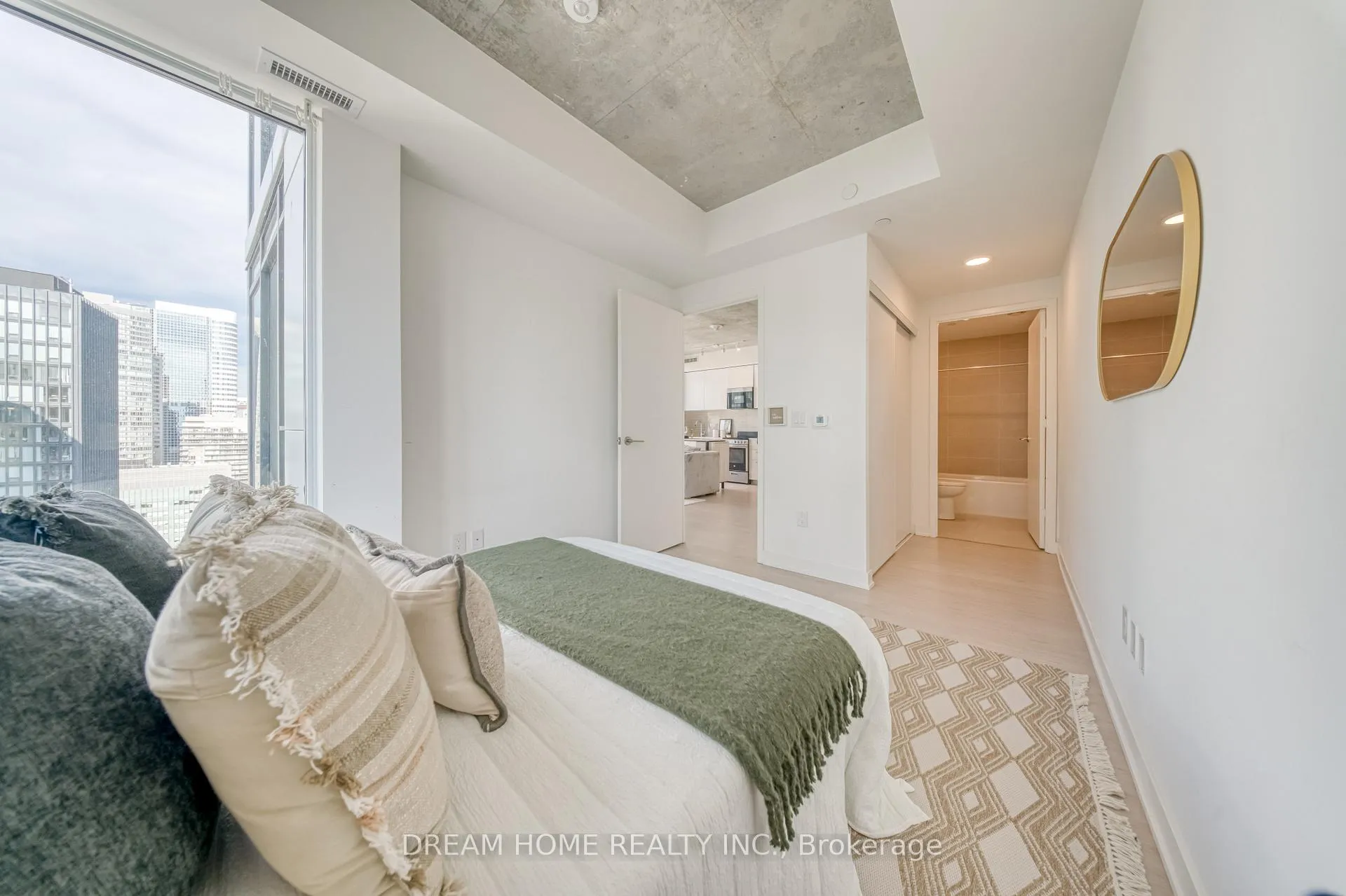 Photo 14 of Unit 2204, 65 Mutual Street, Toronto, Church-Yonge Corridor — HOMEH