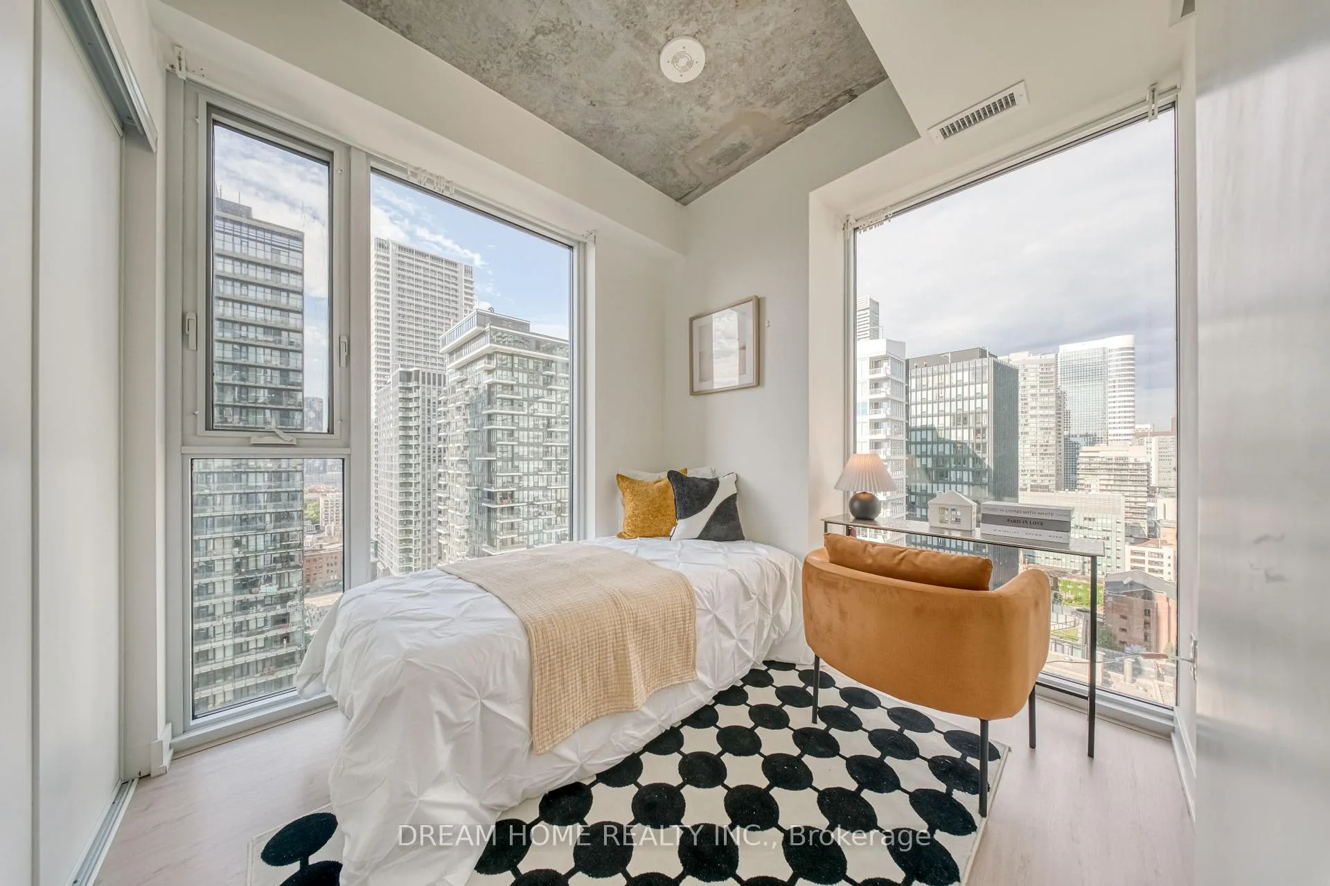 Photo 16 of Unit 2204, 65 Mutual Street, Toronto, Church-Yonge Corridor — HOMEH
