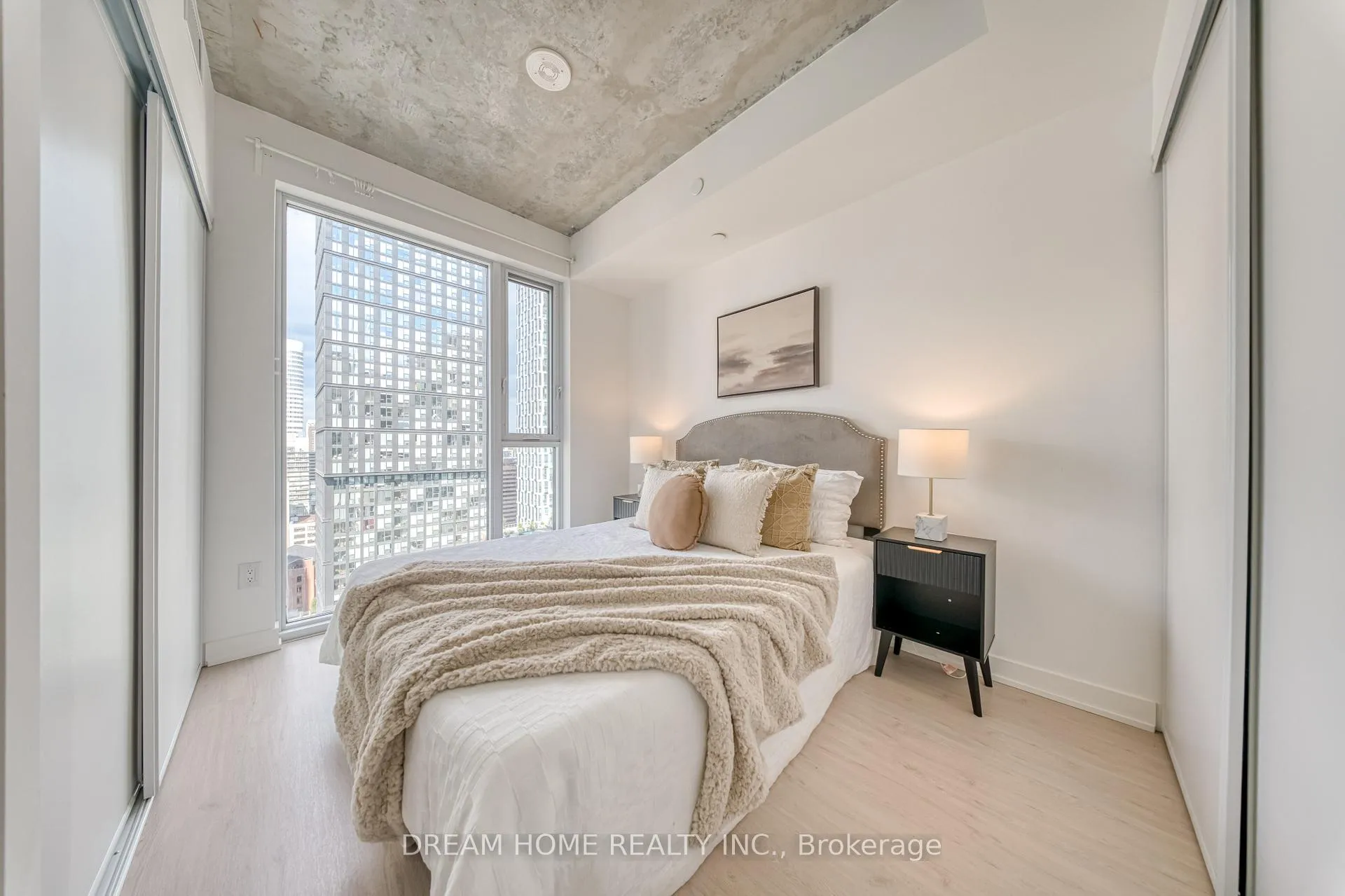 Photo 17 of Unit 2204, 65 Mutual Street, Toronto, Church-Yonge Corridor — HOMEH