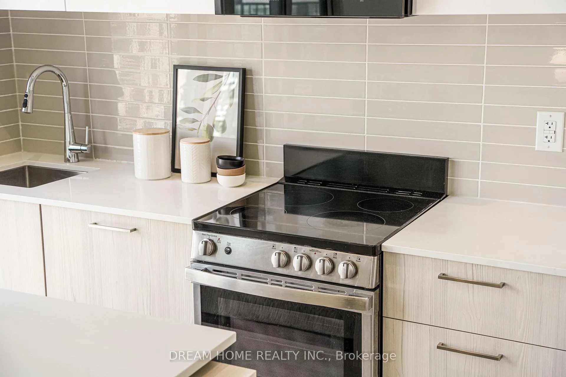 Photo 28 of Unit 2204, 65 Mutual Street, Toronto, Church-Yonge Corridor — HOMEH
