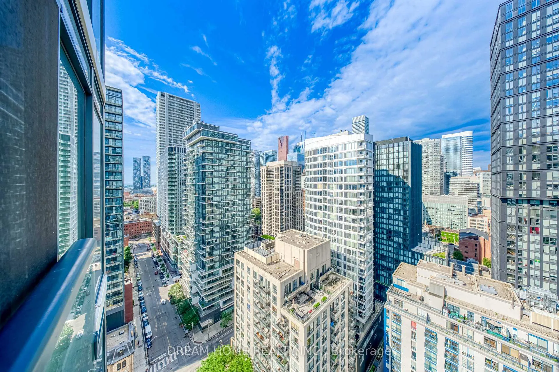 Photo 33 of Unit 2204, 65 Mutual Street, Toronto, Church-Yonge Corridor — HOMEH