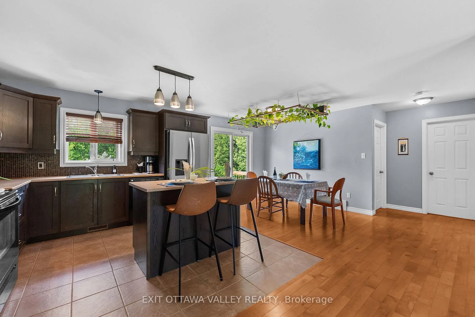 Photo 14 of 9 Minto Street, Whitewater Region, Beachburg — HOMEH