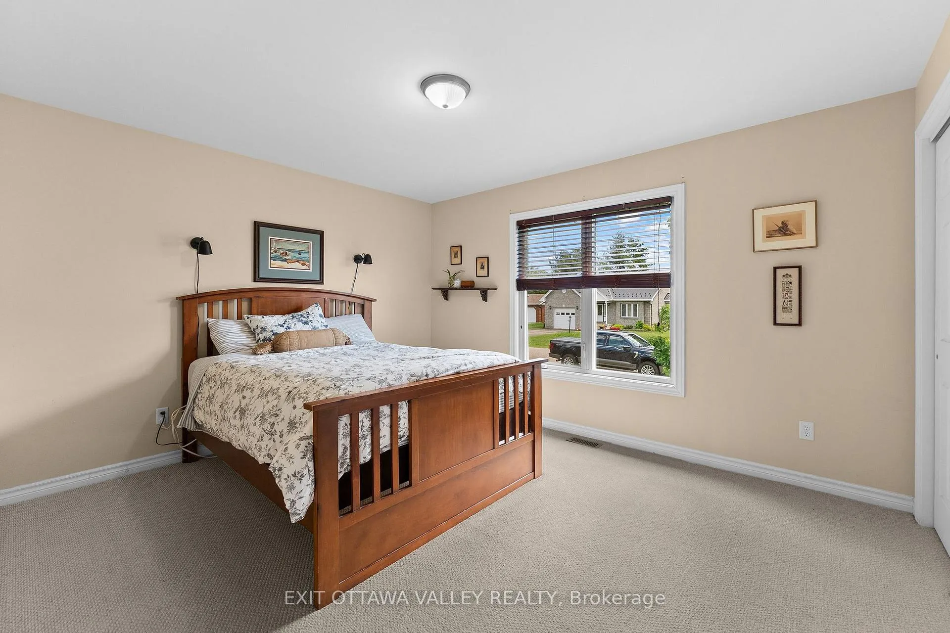 Photo 21 of 9 Minto Street, Whitewater Region, Beachburg — HOMEH