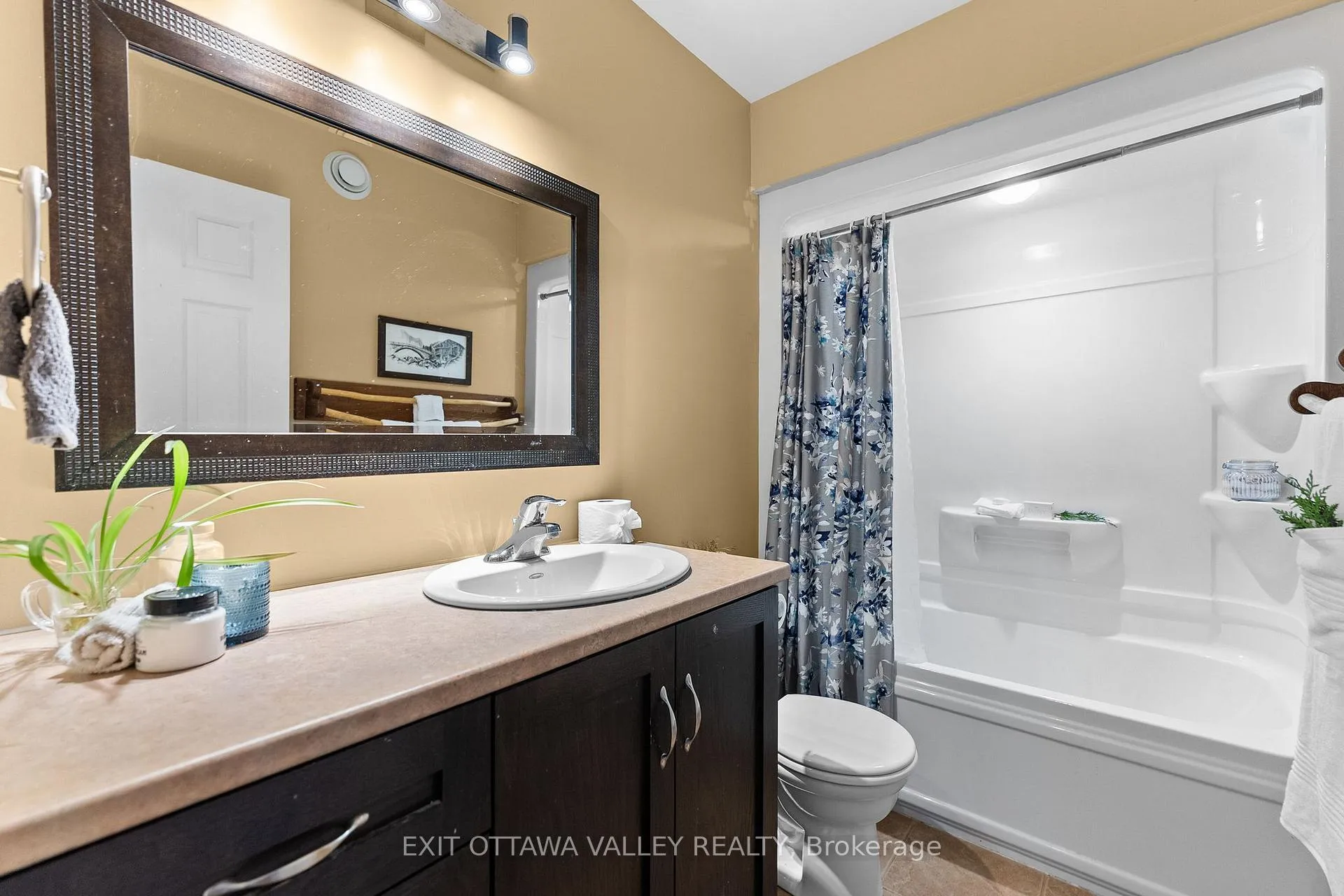 Photo 22 of 9 Minto Street, Whitewater Region, Beachburg — HOMEH