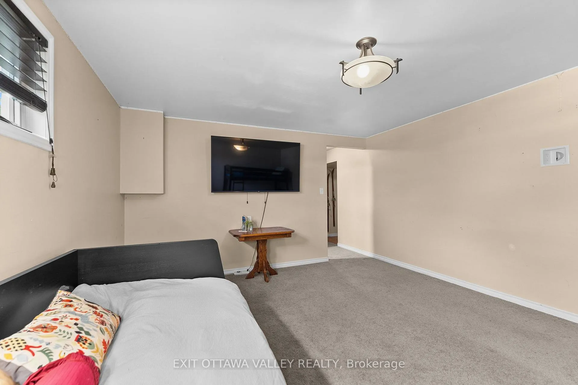 Photo 25 of 9 Minto Street, Whitewater Region, Beachburg — HOMEH