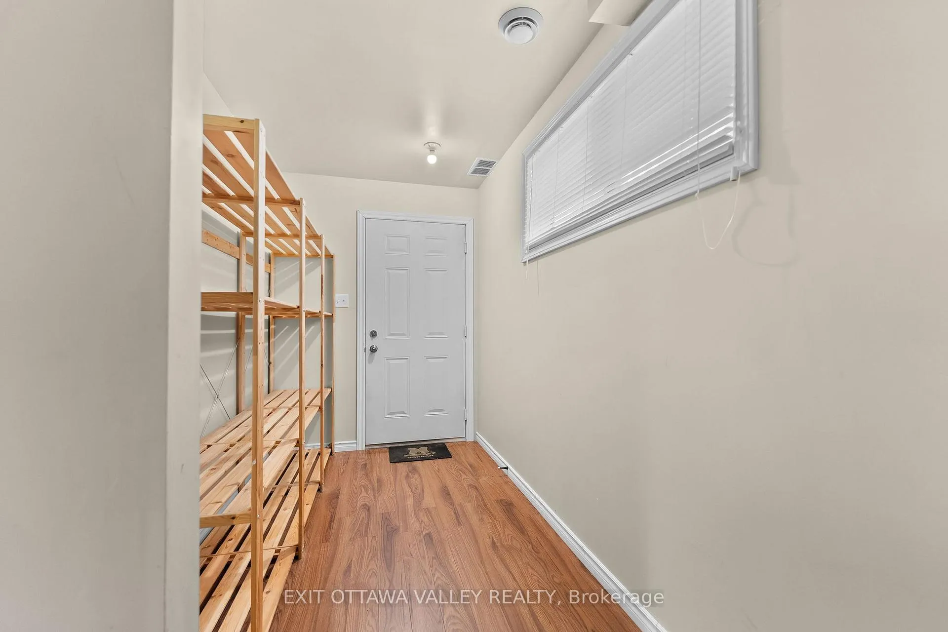 Photo 27 of 9 Minto Street, Whitewater Region, Beachburg — HOMEH