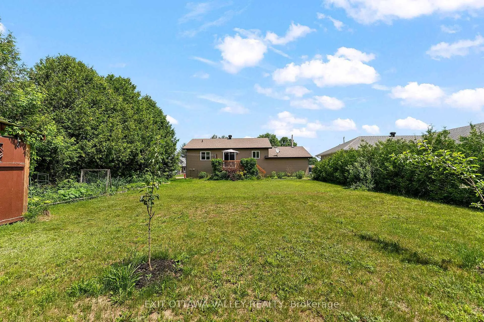 Photo 38 of 9 Minto Street, Whitewater Region, Beachburg — HOMEH
