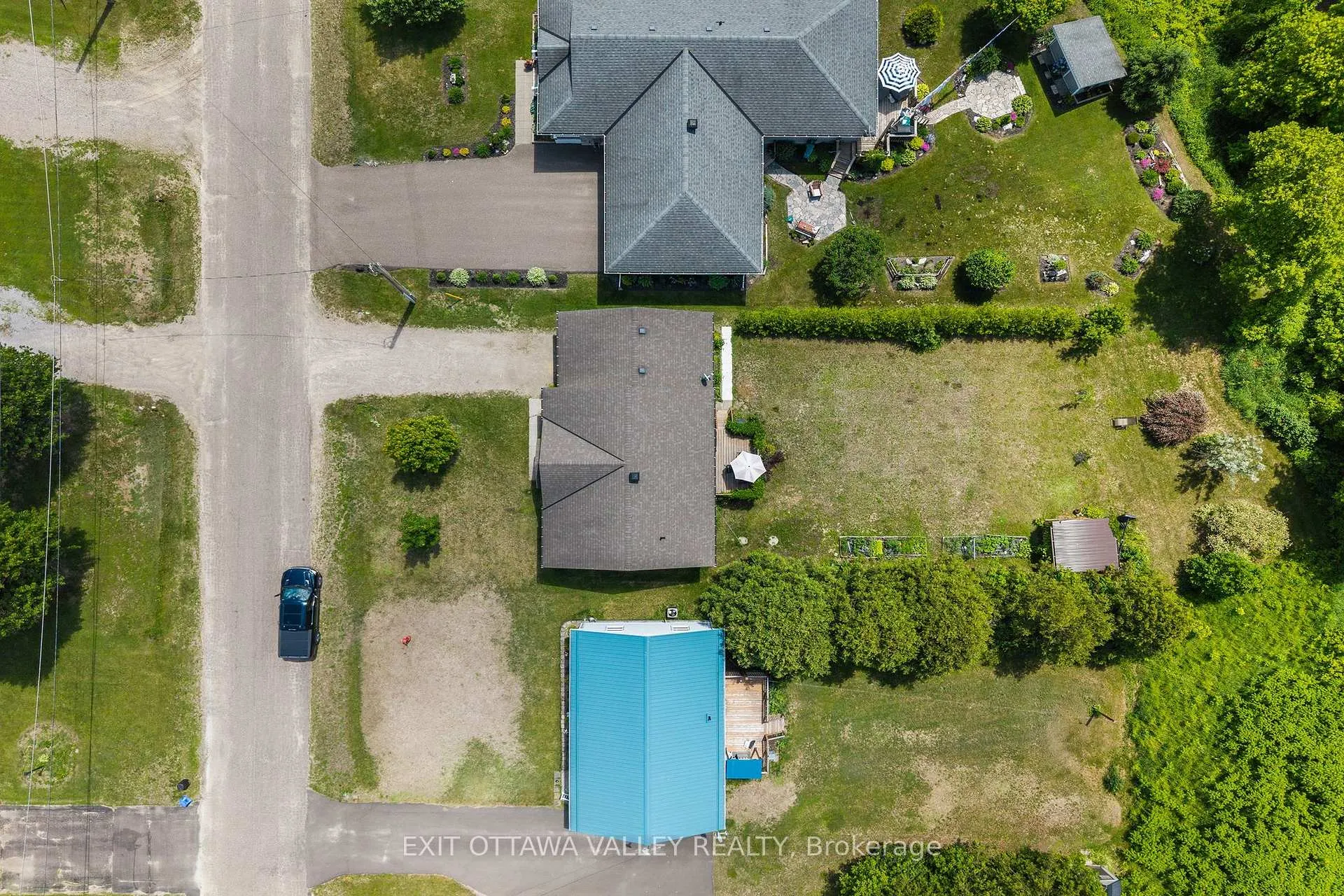 Photo 43 of 9 Minto Street, Whitewater Region, Beachburg — HOMEH