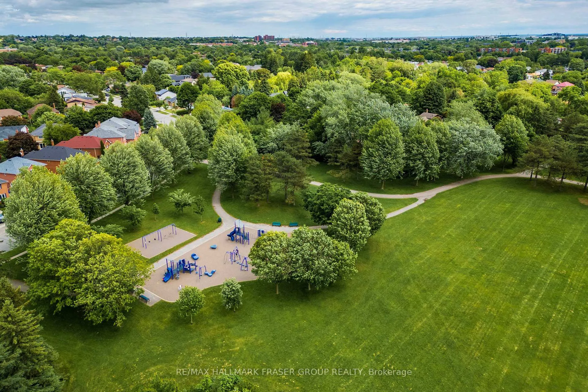 Photo 4 of 39 Ivanic Court, Whitby, Pringle Creek — HOMEH