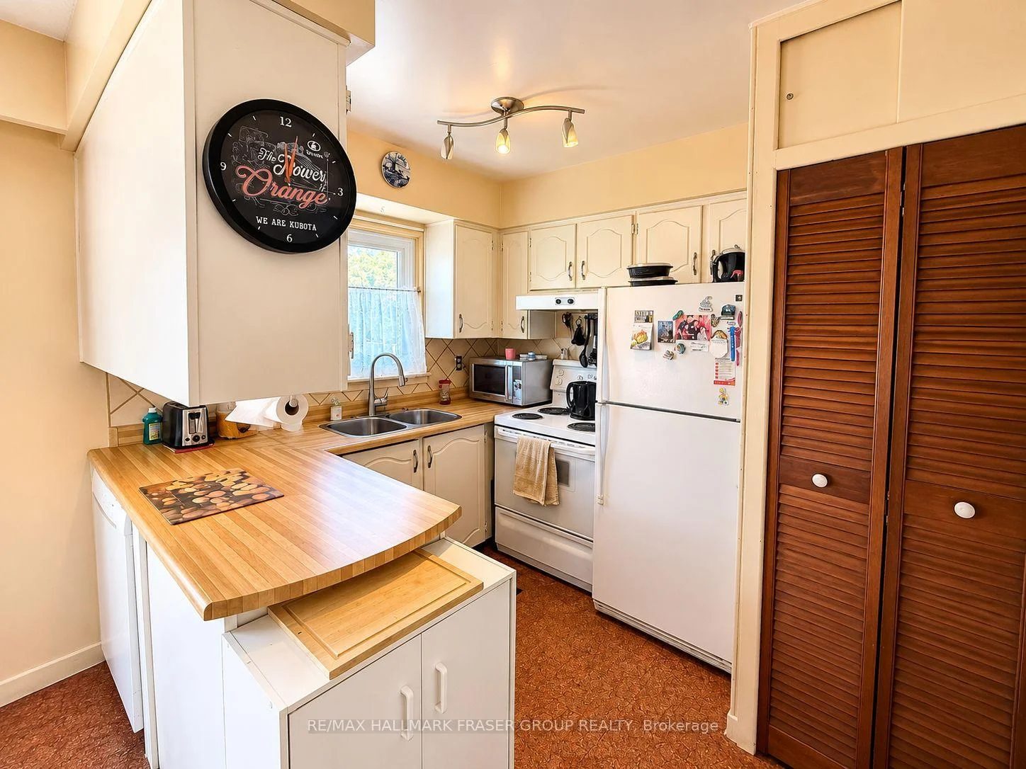 Photo 16 of 39 Ivanic Court, Whitby, Pringle Creek — HOMEH