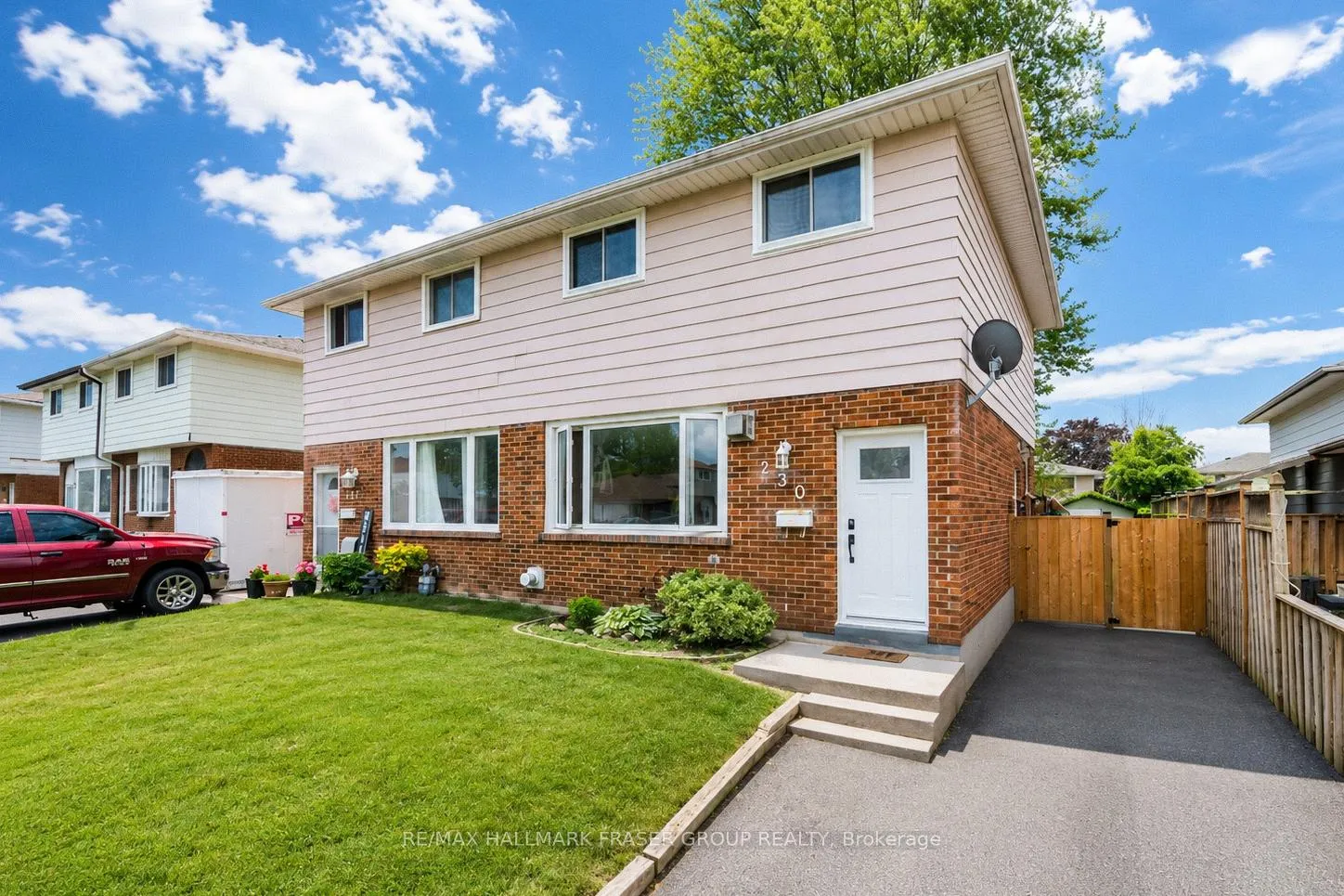 Photo 2 of 230 Kinmount Crescent, Oshawa, Lakeview — HOMEH