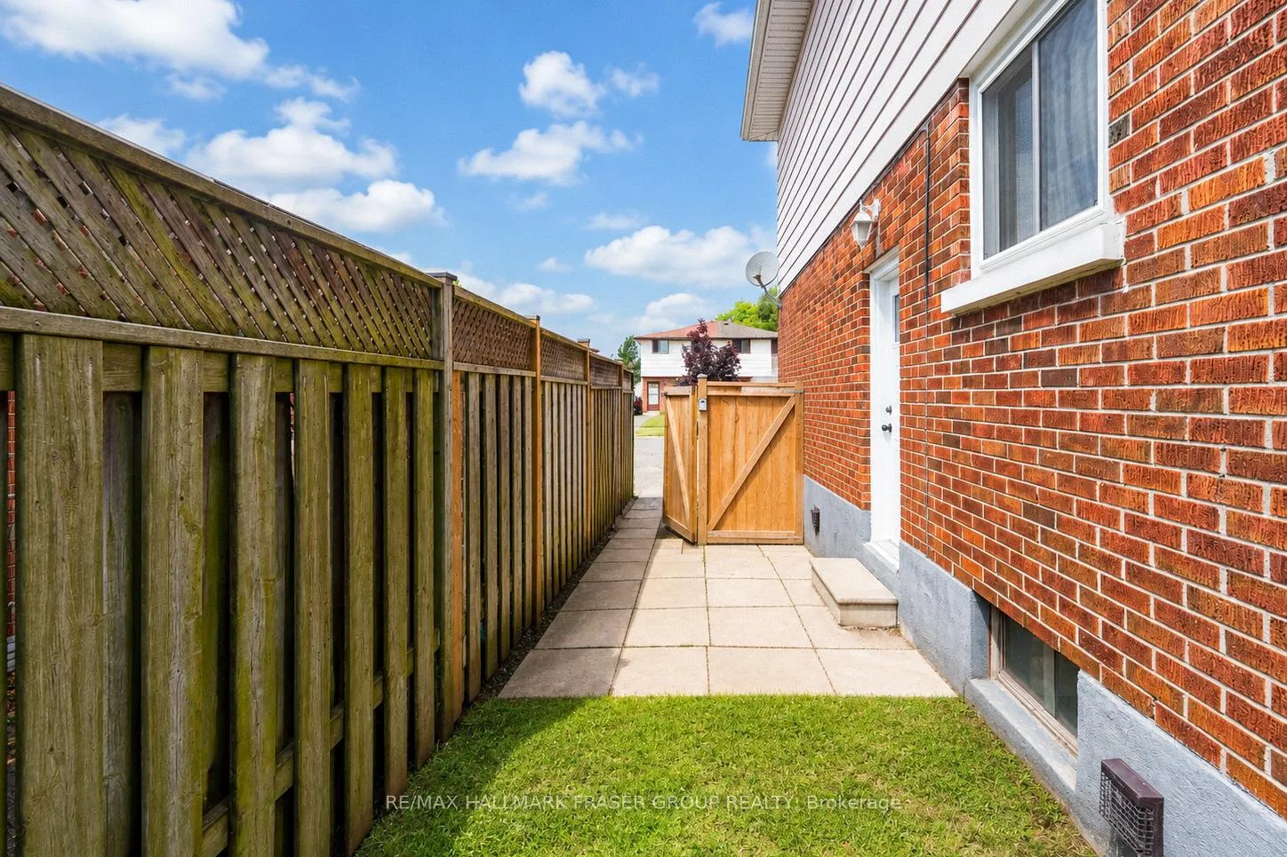 Photo 14 of 230 Kinmount Crescent, Oshawa, Lakeview — HOMEH