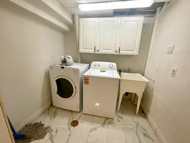 Photo 11 of Unit 29 Basement, 3025 Cedarglen Gate, Mississauga, Erindale — HOMEH