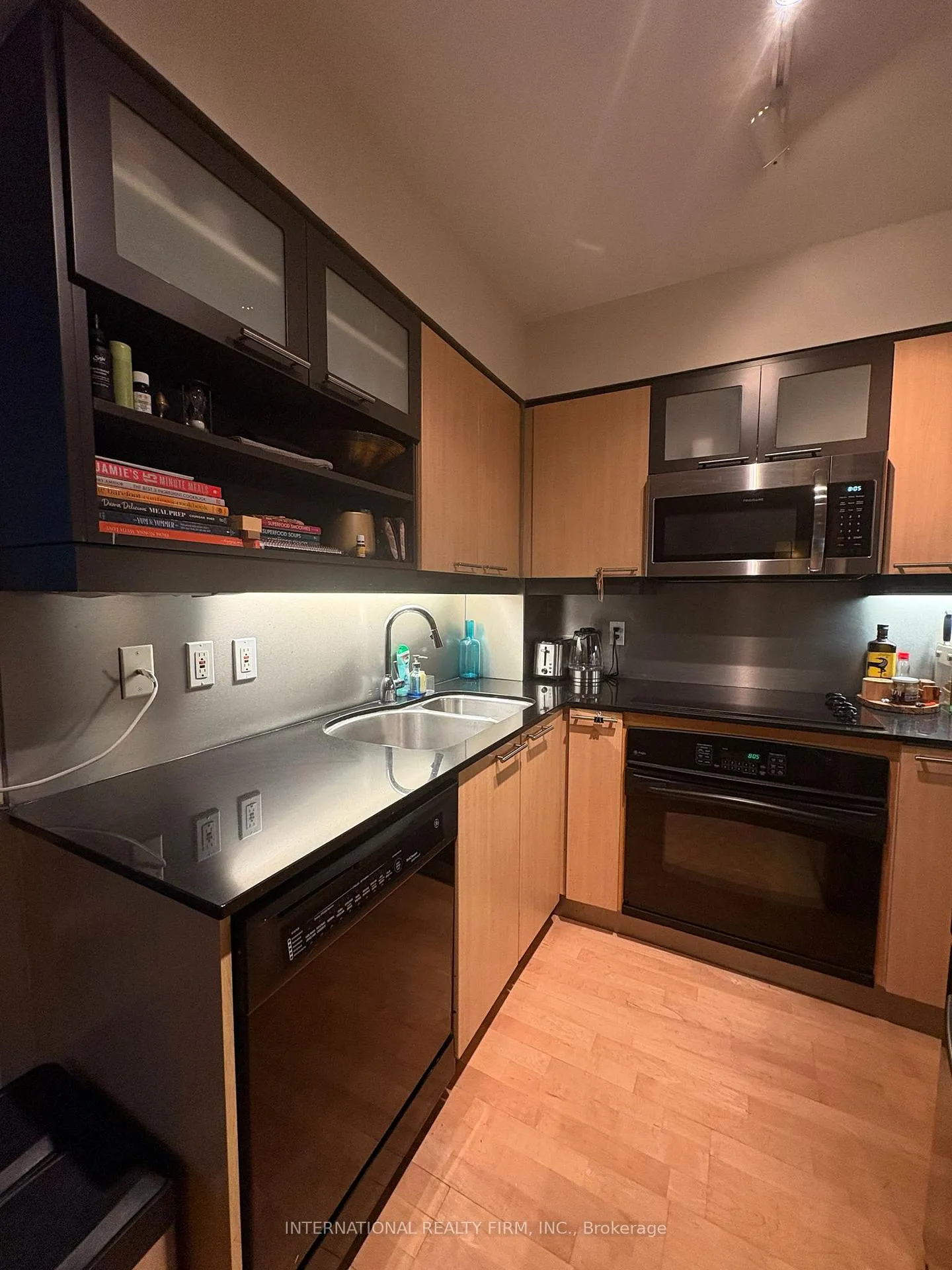 Photo 11 of Unit 1132, 36 Blue Jays Way, Toronto, Waterfront Communities — HOMEH