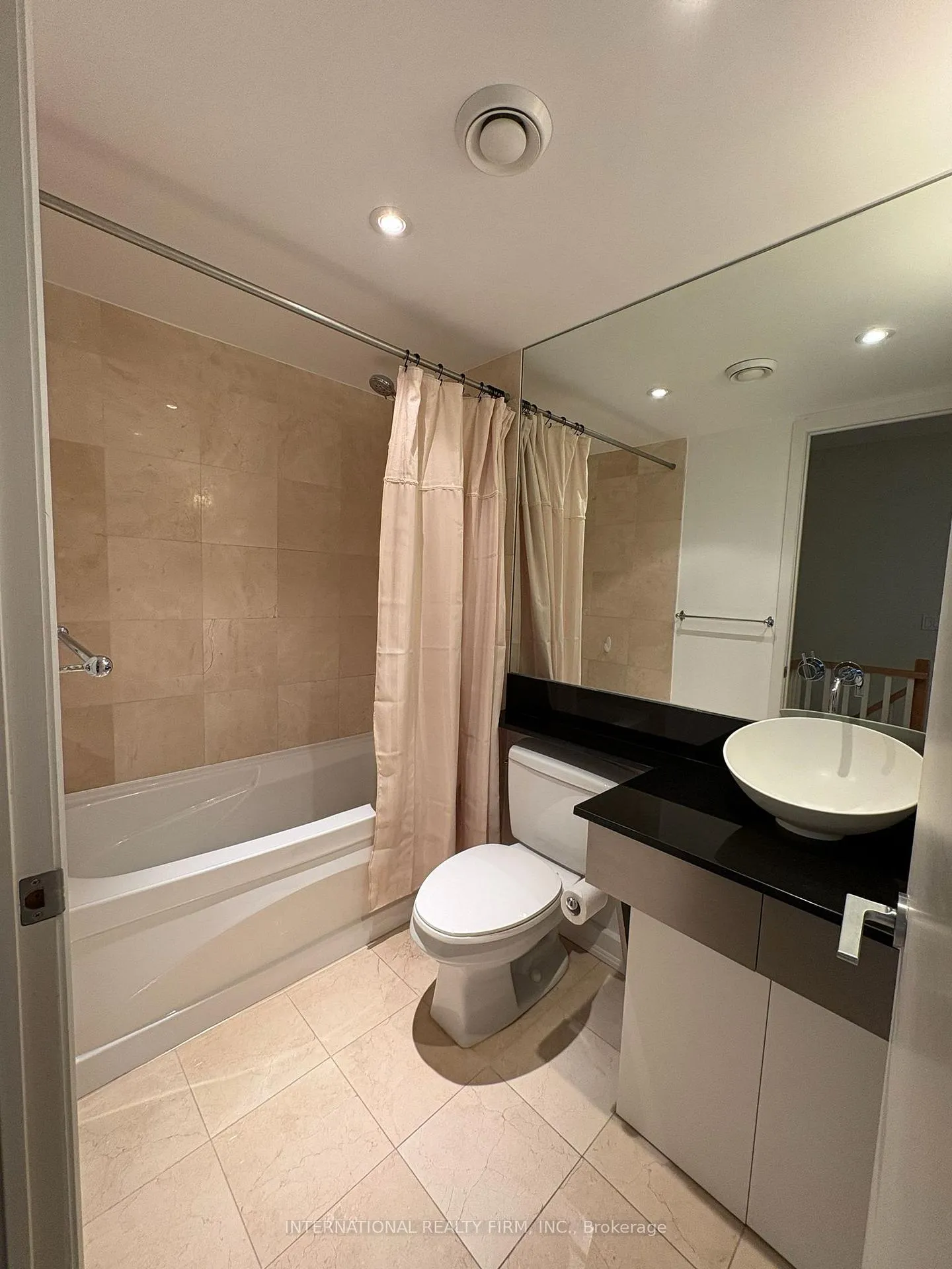 Photo 15 of Unit 1132, 36 Blue Jays Way, Toronto, Waterfront Communities — HOMEH