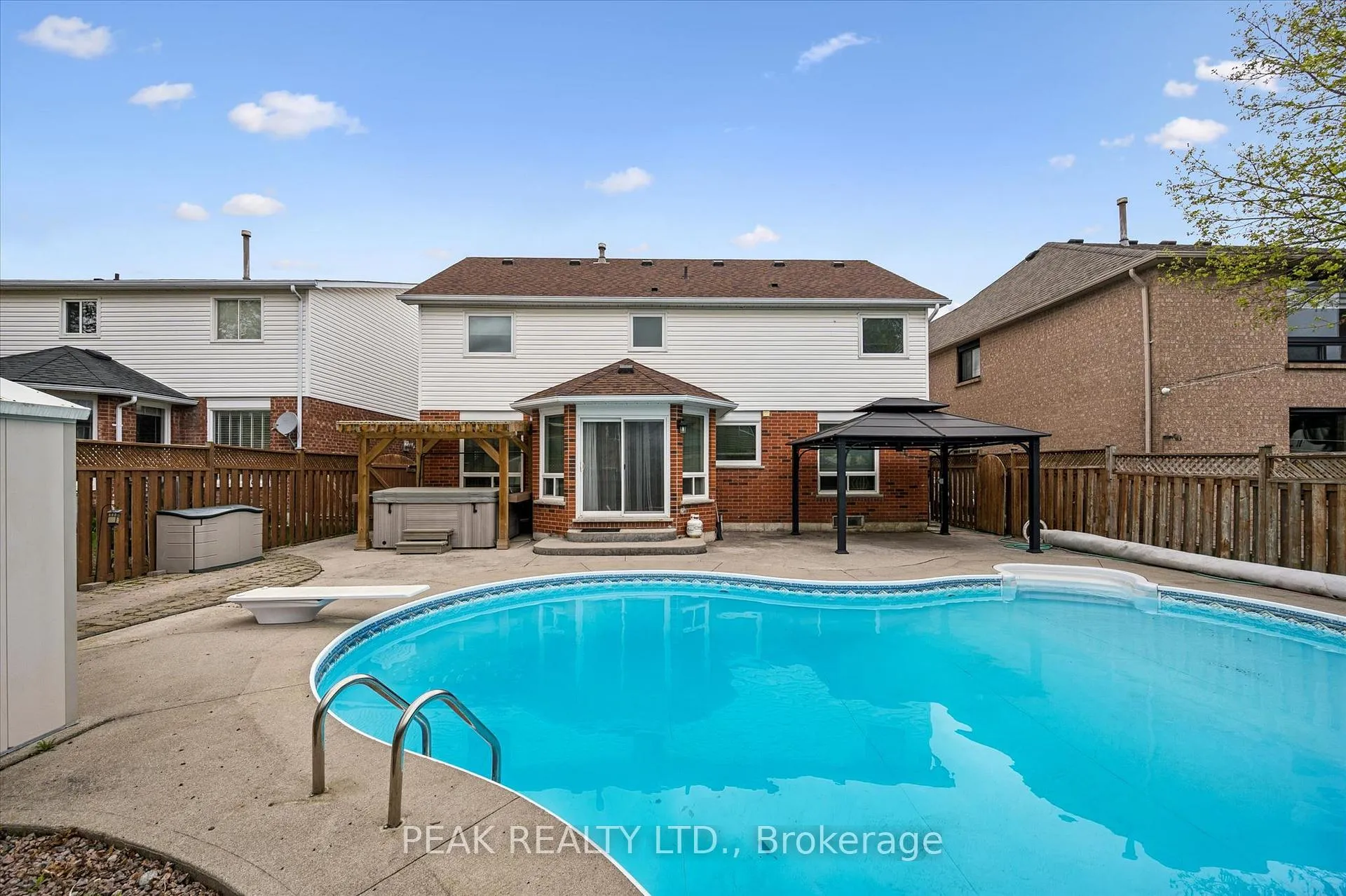 Photo 5 of 223 Glenvalley Drive, Cambridge — HOMEH