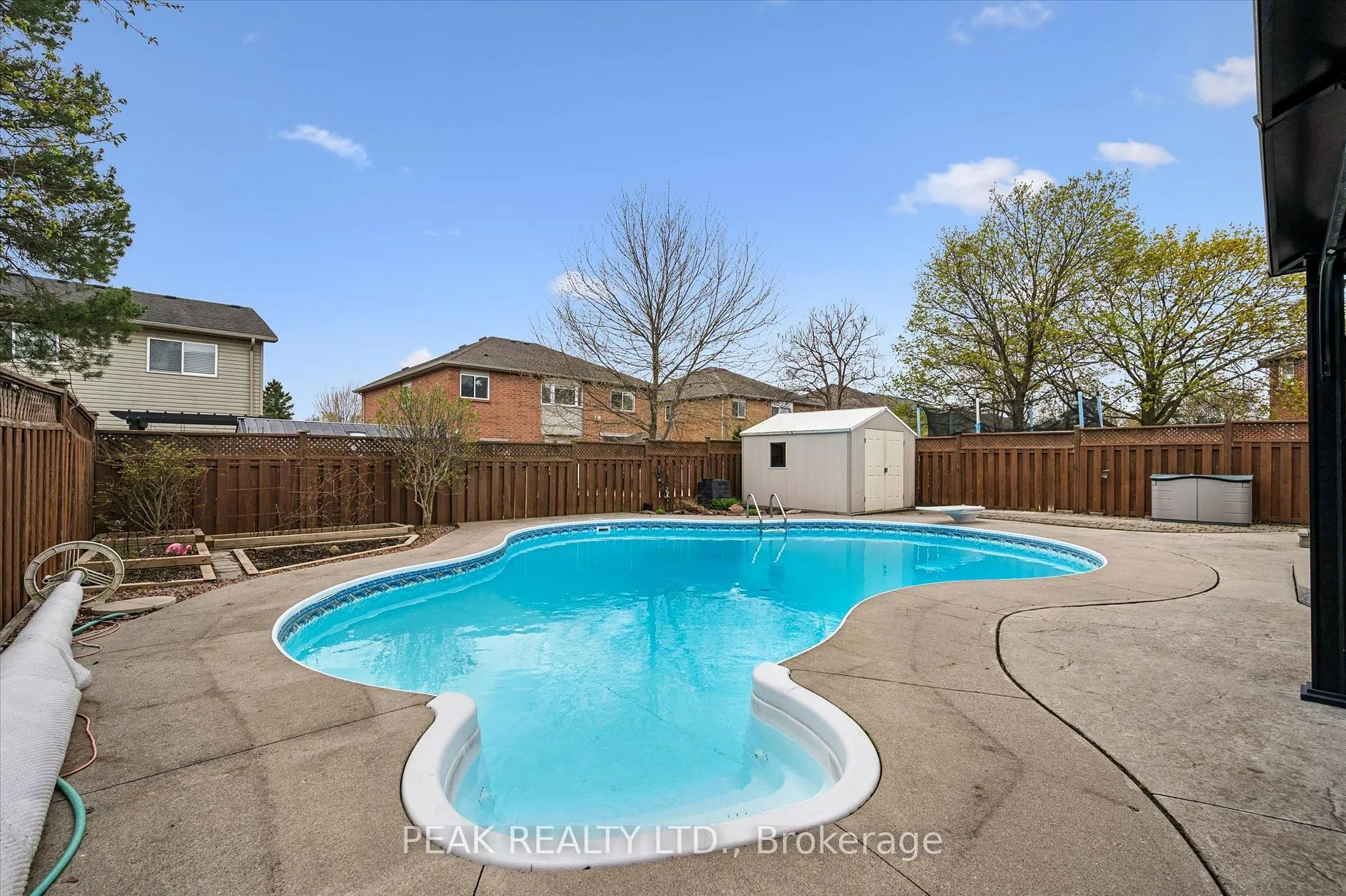 Photo 6 of 223 Glenvalley Drive, Cambridge — HOMEH