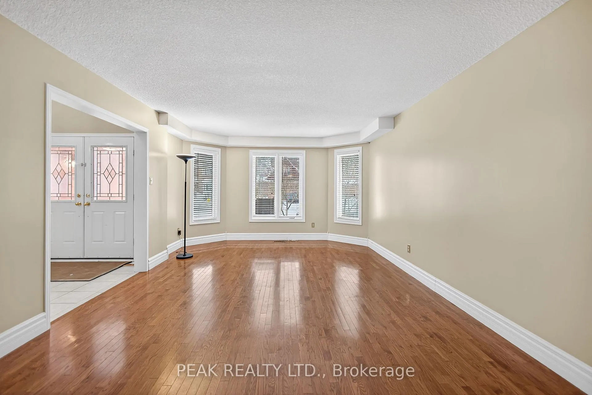 Photo 9 of 223 Glenvalley Drive, Cambridge — HOMEH